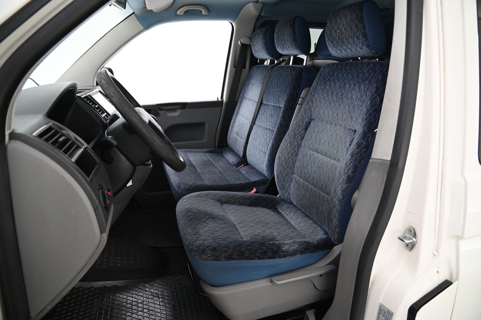 Volkswagen Transporter 2007 TRANSPORTER 2.5TDI 4MOTION-7HCA-KOMBI-N-4X4/340 - 9 Paikkainen harvinaisuus TULOSSA MYYNTIIN! 