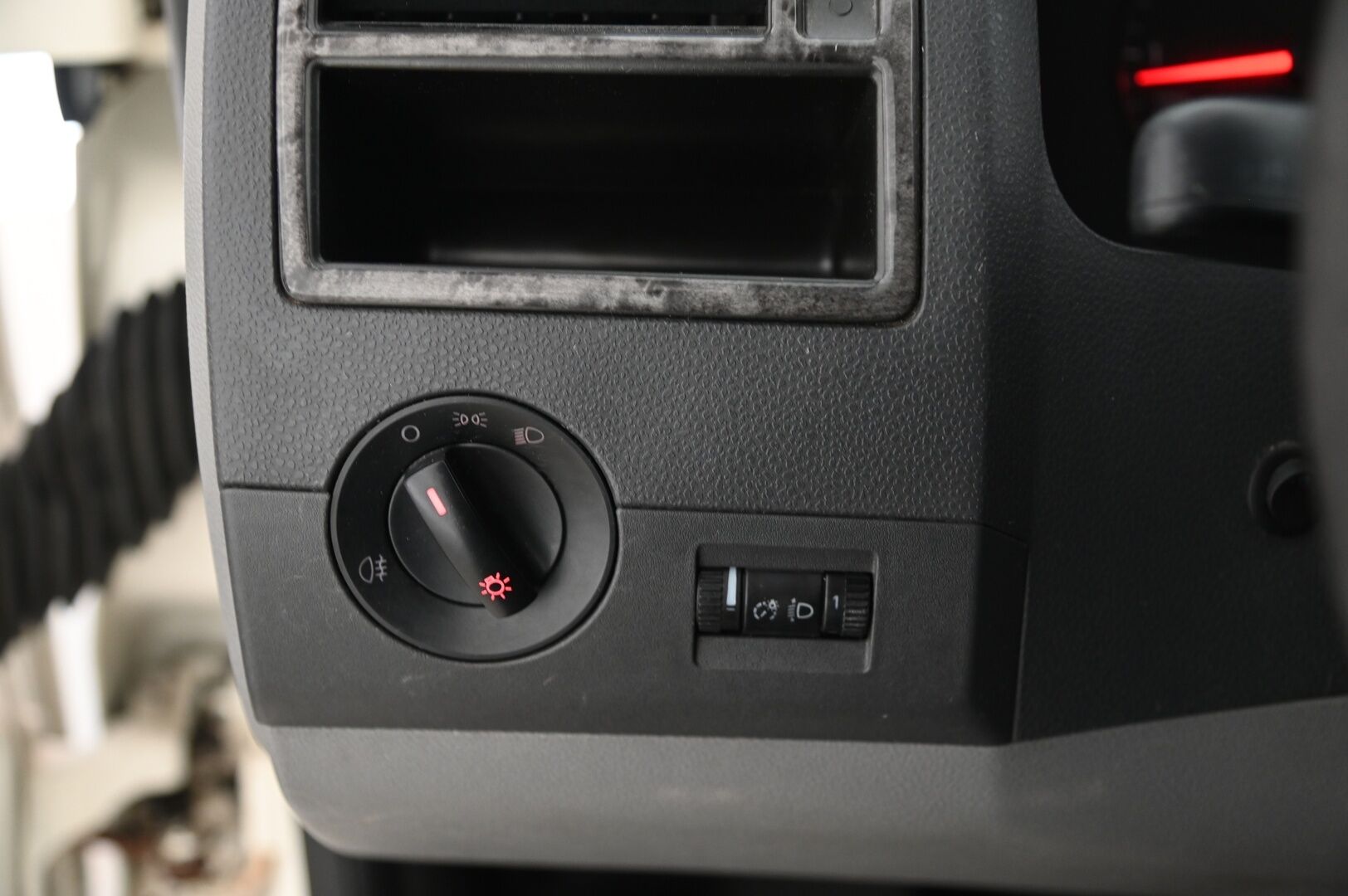 Volkswagen Transporter 2007 TRANSPORTER 2.5TDI 4MOTION-7HCA-KOMBI-N-4X4/340 - 9 Paikkainen harvinaisuus TULOSSA MYYNTIIN! 