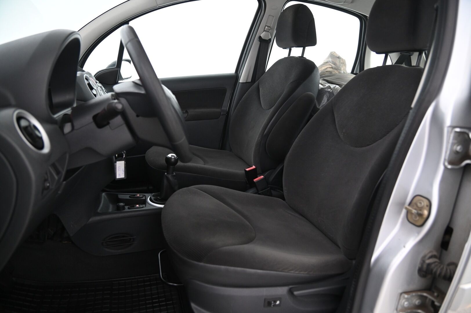 Citroen C3 2007 4D C3 HATCHBACK 1.4I-FCKFVC/246 - Tämä auto myydään YritysOutletissa vain yrityksille! Leimattu 9.6.2026!  2x renkaat, toimiva käyttis 