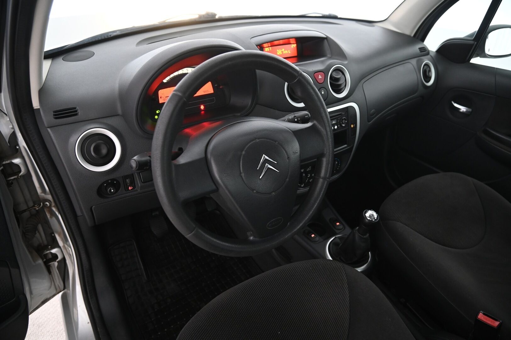 Citroen C3 2007 4D C3 HATCHBACK 1.4I-FCKFVC/246 - Tämä auto myydään YritysOutletissa vain yrityksille! Leimattu 9.6.2026!  2x renkaat, toimiva käyttis 