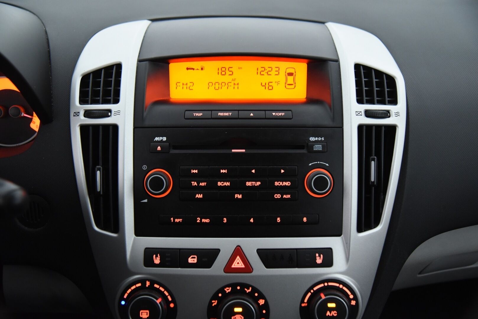 Kia cee'd 2009 1,6 EX HB 5D A/T / YritysOutlet - Myydään vain yrityksille - YritysOutlet - Myydään vain yrityksille