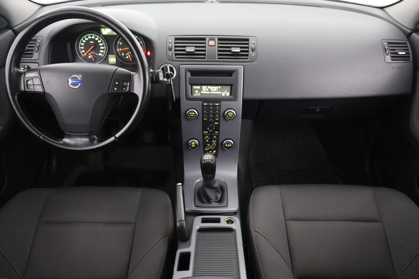 Volvo V50 2011 1,6 Kinetic man | Myydään huutokaupat.comissa |