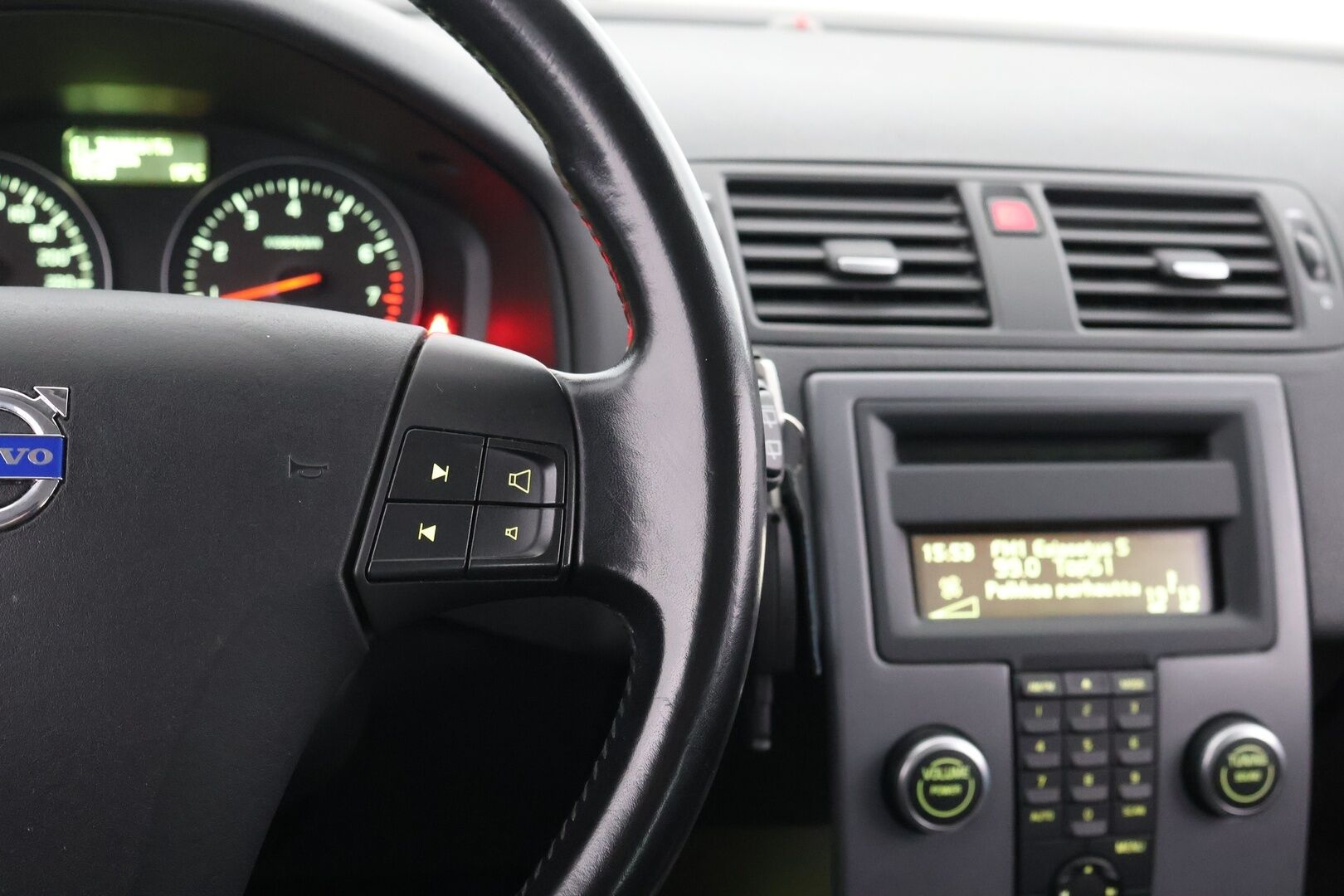 Volvo V50 2011 1,6 Kinetic man | Myydään huutokaupat.comissa |