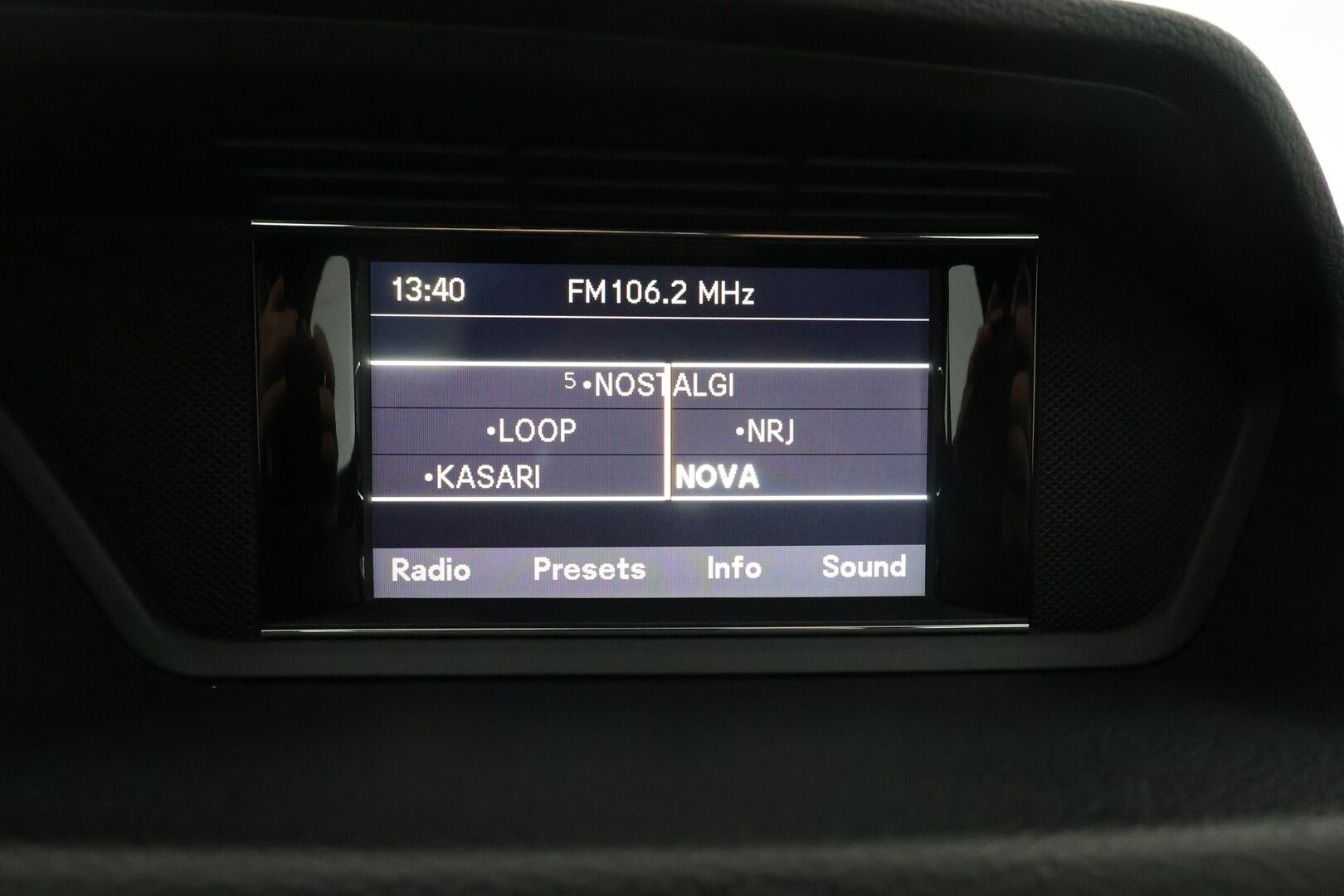 Mercedes-Benz E 2011 220 CDI BE Coupé A **Suomi-auto / Lohkolämmitin Sisäpistokkeella / Vakkari / Aut. Ilmastointi / Puolnahat**