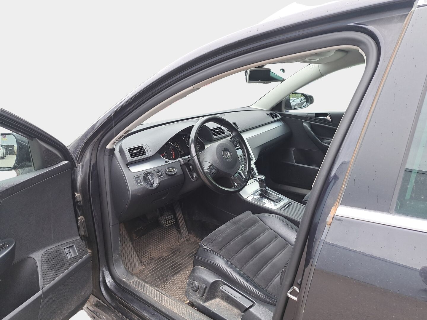 Volkswagen Passat 2010 Variant Highline 1,8 TSI 118 kW (160 hv) DSG-automaatti - YritysOutlet - Myydään vain yrityksille - Webasto | Vakkari | Kahdet renkaat | Nahka alcantara