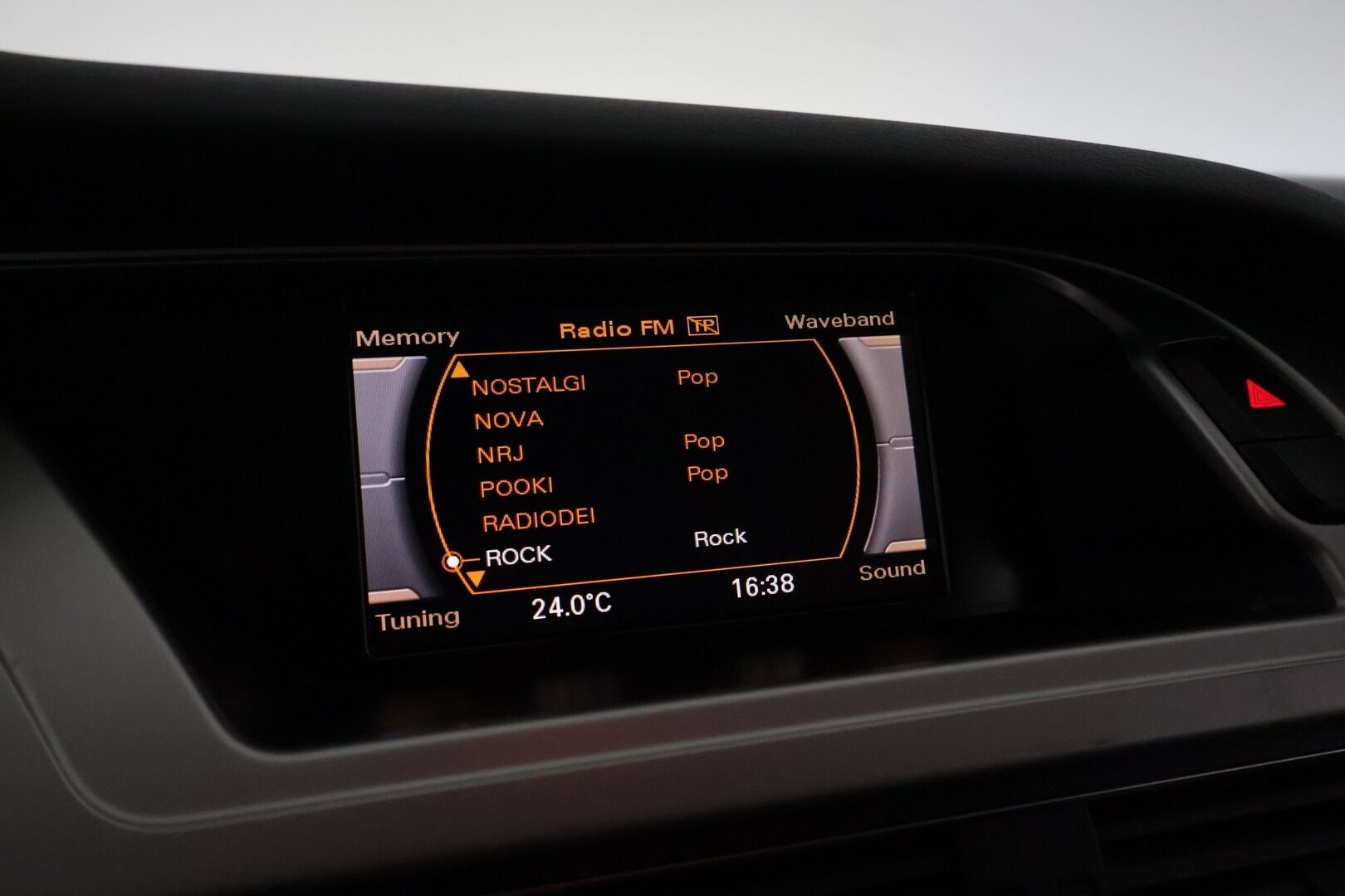 Audi A4 2010 Avant 2,0 TFSI quattro 30v S tronic - YritysOutlet - Myydään vain yrityksille - Hyvä huoltohistoria / Koukku / Kahdet renkaat! 