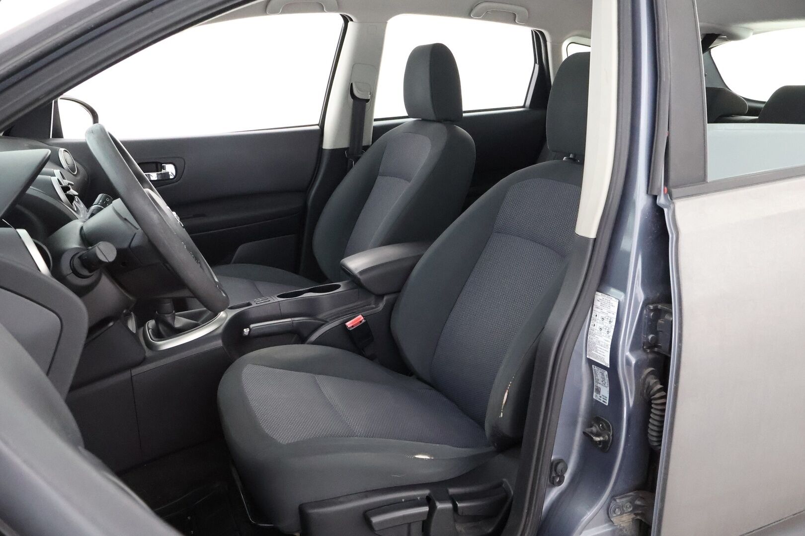 Nissan Qashqai 2010 1,6L Visia 2WD 5MT MY10 - *MYYDÄÄN HUUTOKAUPAT.COM*