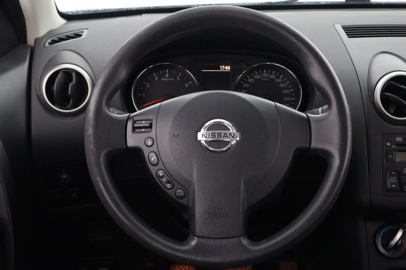 Nissan Qashqai 2010 1,6L Visia 2WD 5MT MY10 - *MYYDÄÄN HUUTOKAUPAT.COM*