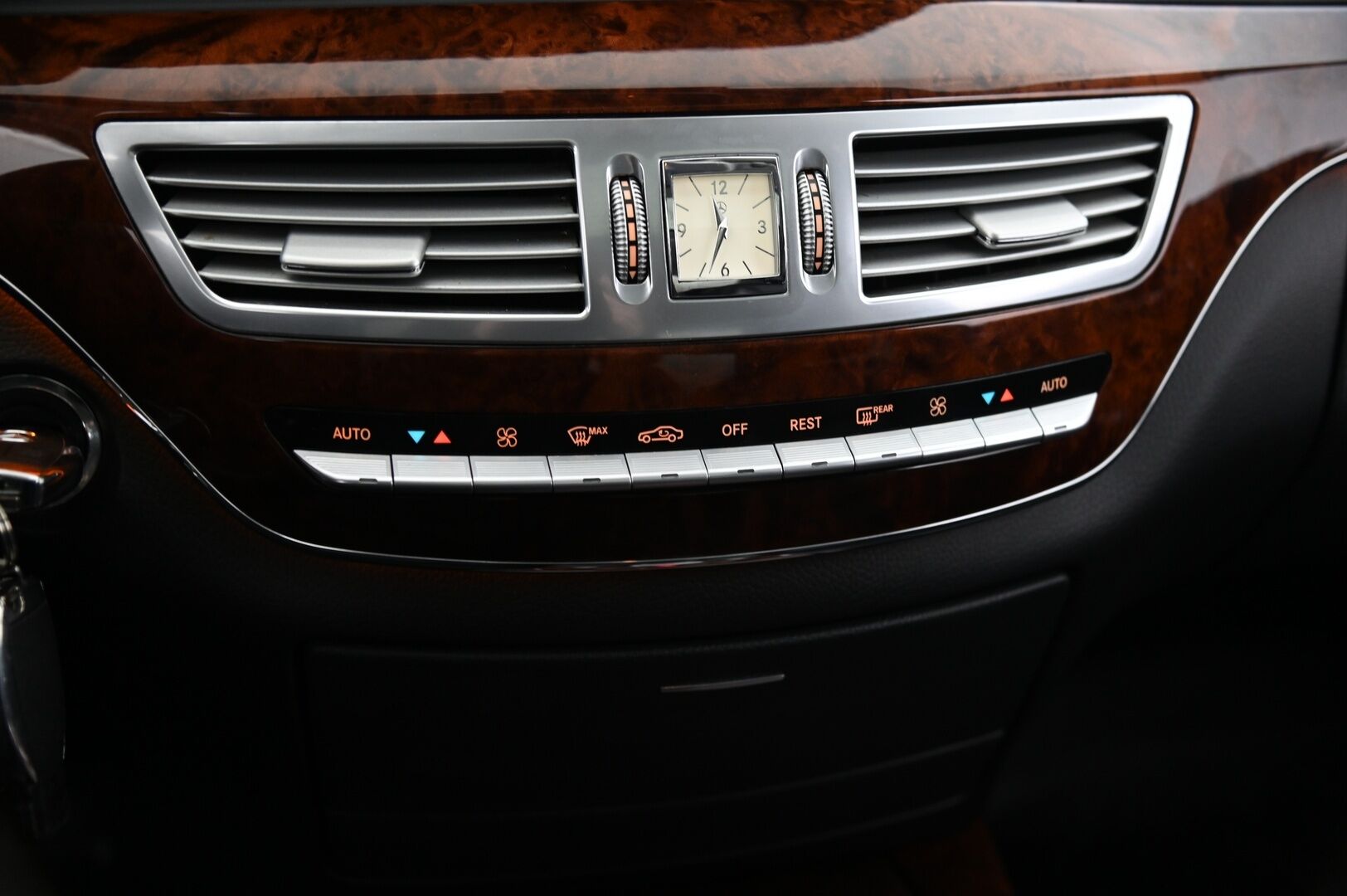 Mercedes-Benz S 2010 350 BlueTec Lang Business *Lasikattoluukku / Harman&Kardon / Täyssähköpenkit* - *Soft Close / P-kamera / Navi / Juuri tullut* - Osta nyt, maksa vasta ensi vuonna