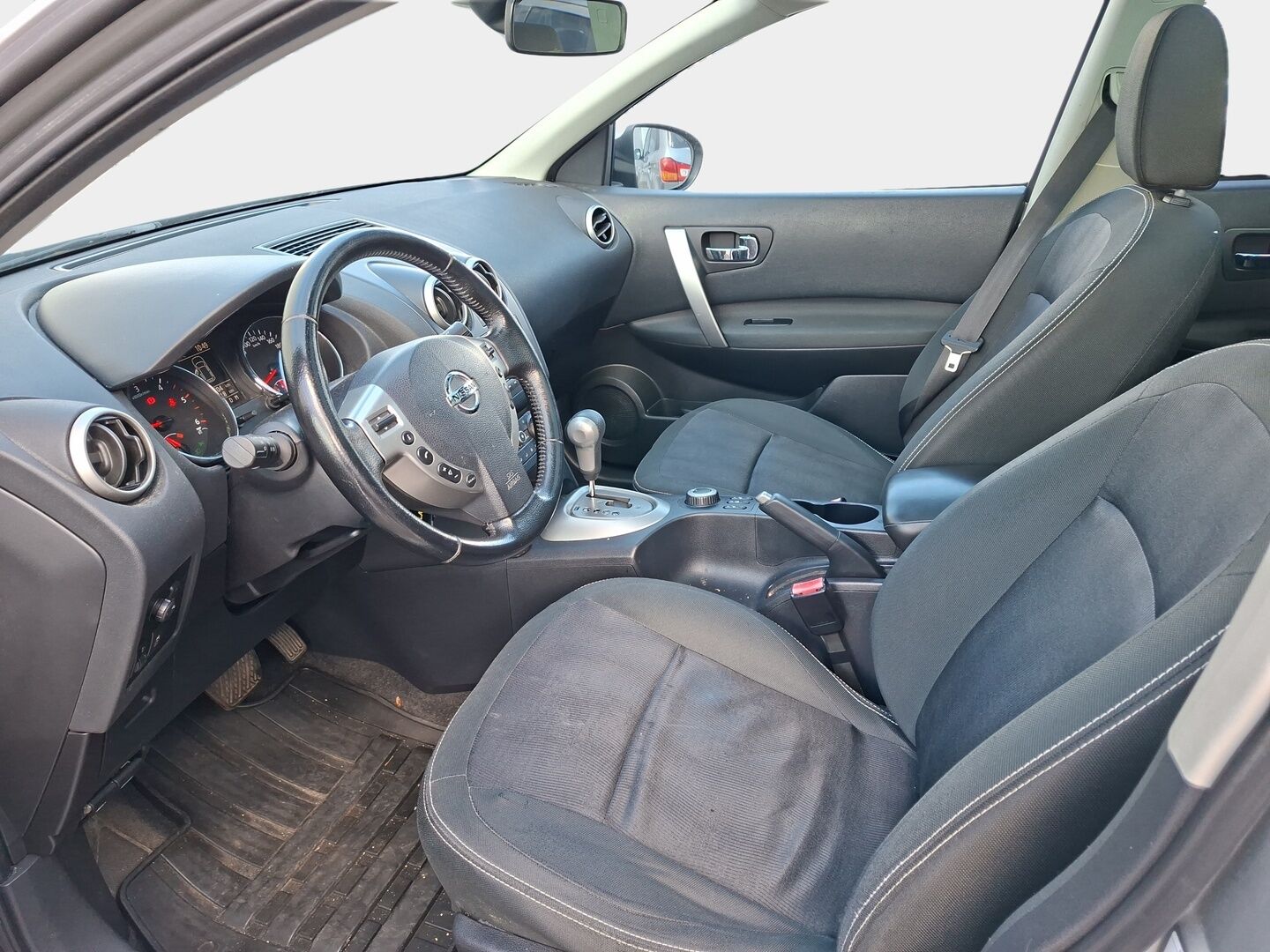 Nissan Qashqai+2 2011 2,0dCi DPF Acenta 4WD 6A/T MY11 - YritysOutlet - Myydään vain yrityksille - - YritysOutlet - Myydään vain yrityksille