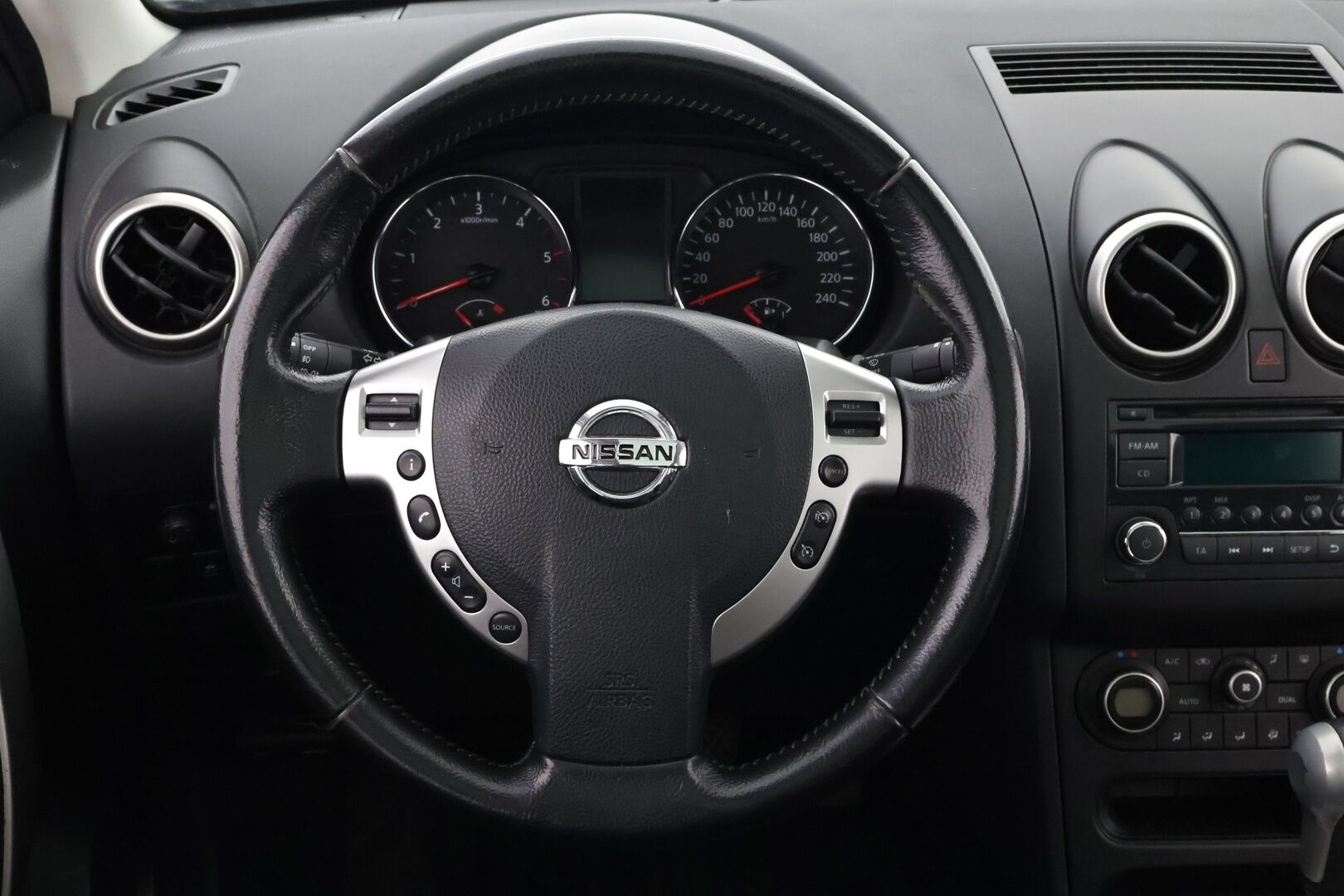 Nissan Qashqai+2 2011 2,0dCi DPF Acenta 4WD 6A/T MY11 - 7-Paikkainen | Suomiauto | Vakkari | Lasikatto | Peruutustutka | Vetokoukku | Lohko&Sisäpistoke! 
