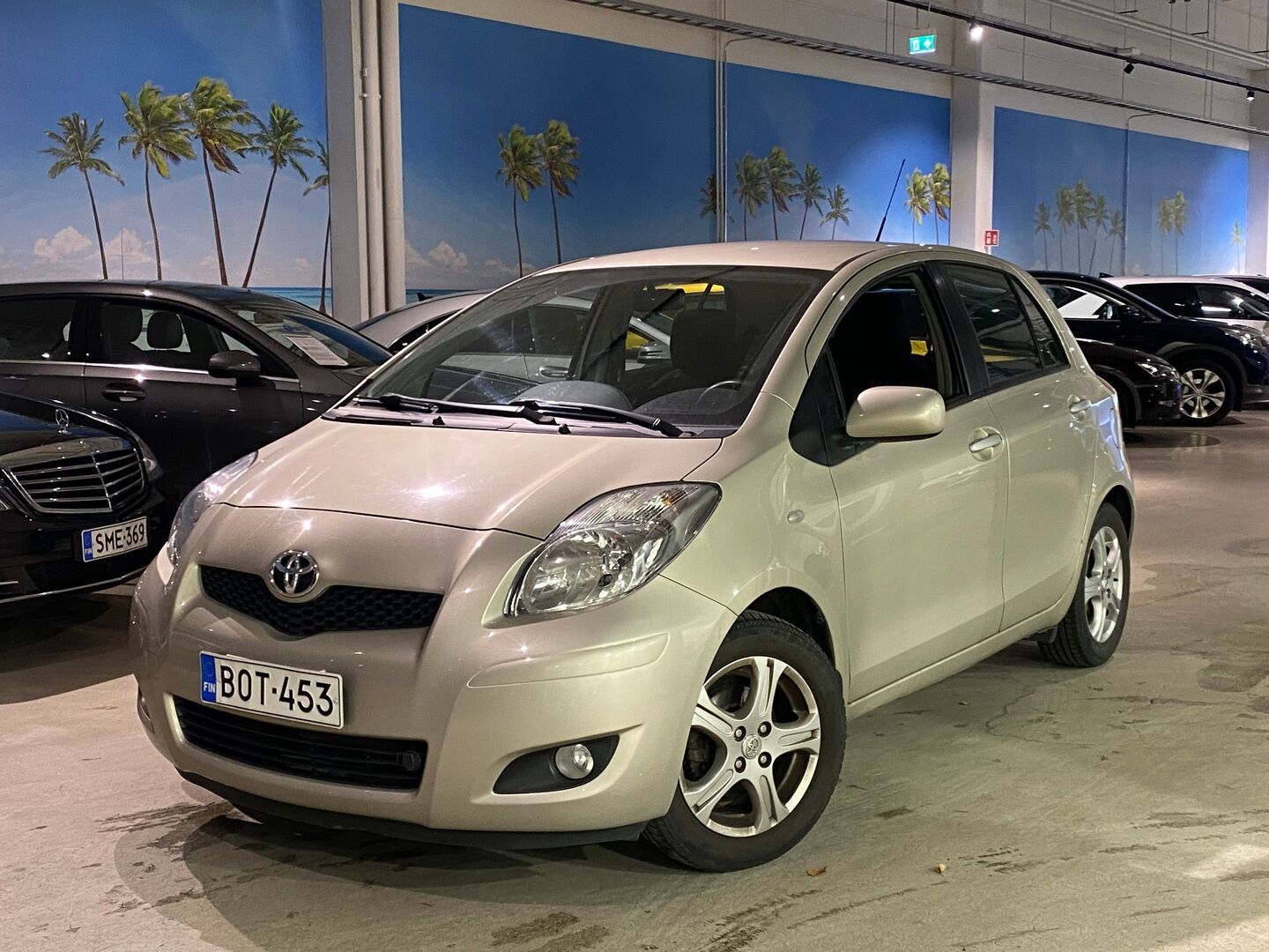 Toyota Yaris 2011 1,33 Dual VVT-i Edition 2011 5ov MultiMode - | Suomi-auto | Kahdet renkaat aluvanteilla | Lohkolämmitin | Tarkka huoltokirja | 