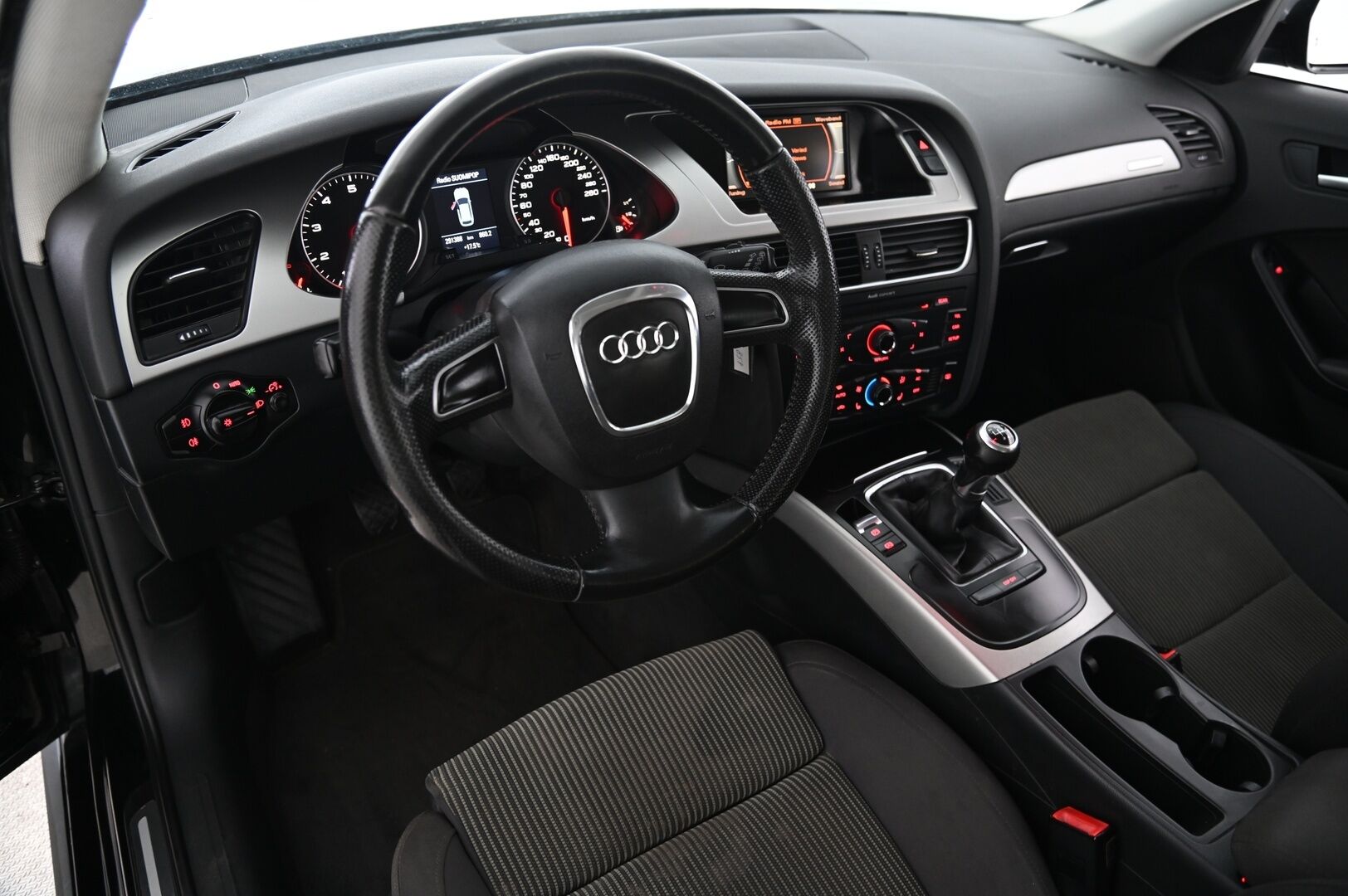 Audi A4 2009 Avant 2,0 TFSI quattro 100V *Myydään Huutokaupat.com sivun kautta*
