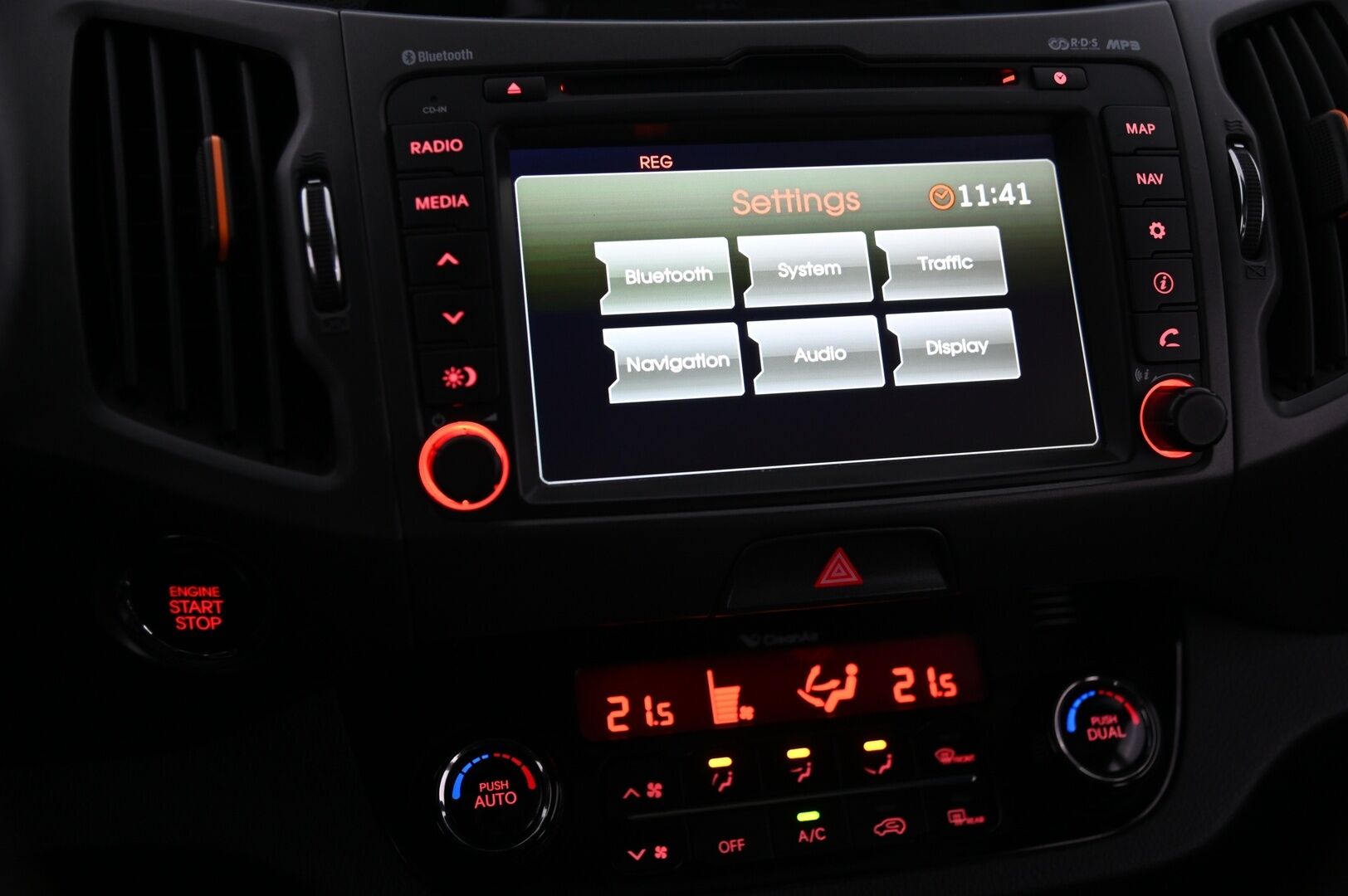 Kia Sportage 2011 2,0 AWD CRDi-R EX *Webasto / Panorama / Navi / P-kamera* - *Karjarauta / Lisä LED-valot / Pitkä leima*