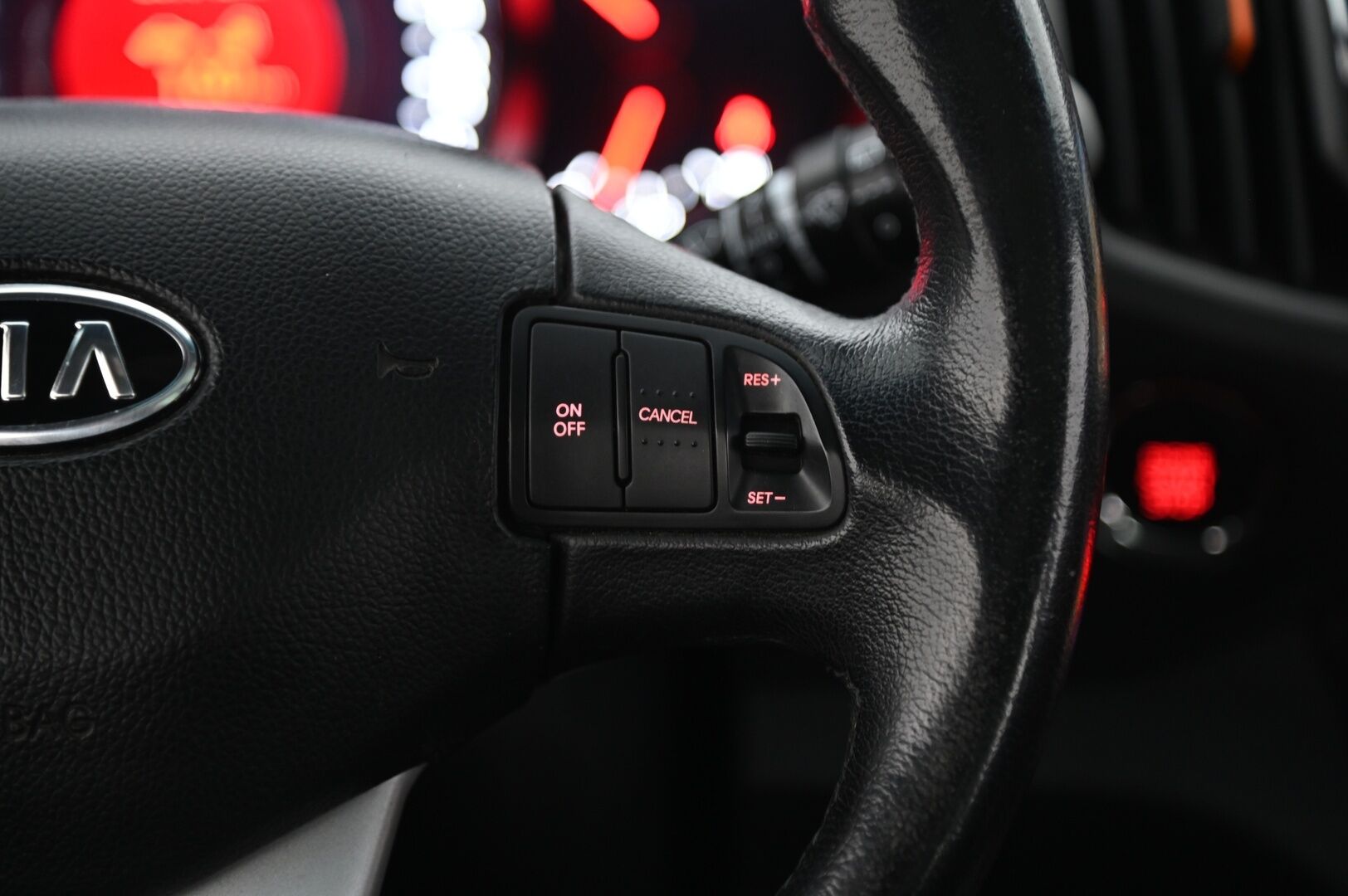 Kia Sportage 2011 2,0 AWD CRDi-R EX *Webasto / Panorama / Navi / P-kamera* - *Karjarauta / Lisä LED-valot / Pitkä leima*