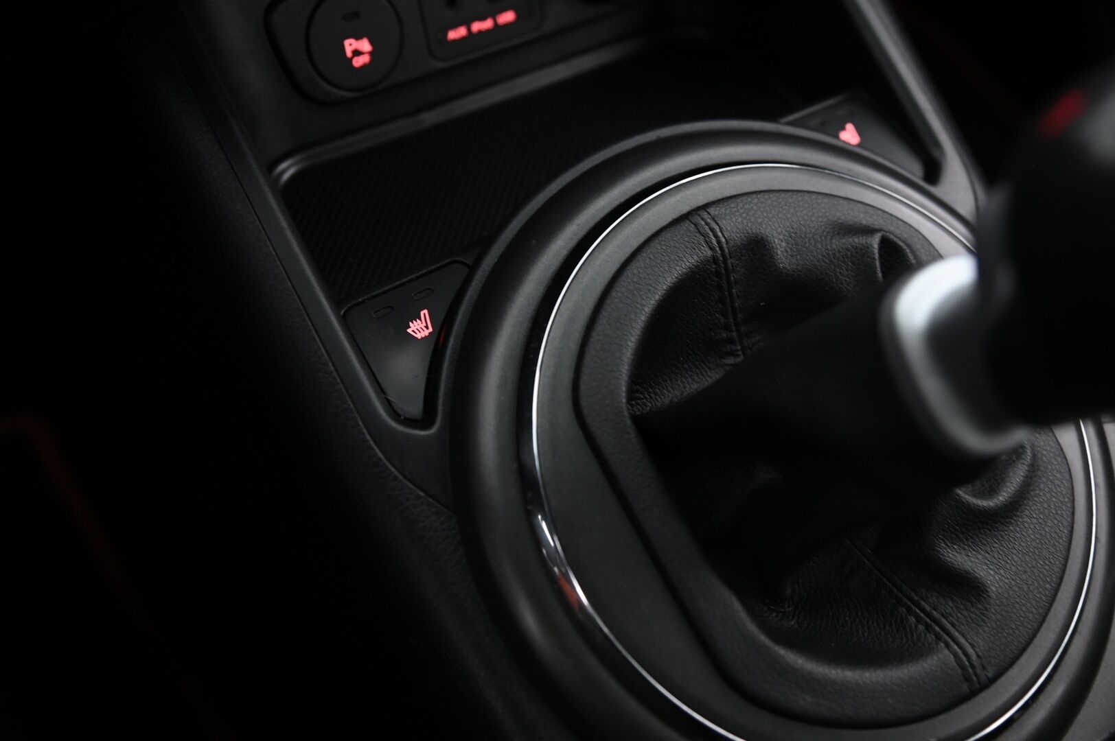 Kia Sportage 2011 2,0 AWD CRDi-R EX *Webasto / Panorama / Navi / P-kamera* - *Karjarauta / Lisä LED-valot / Pitkä leima*