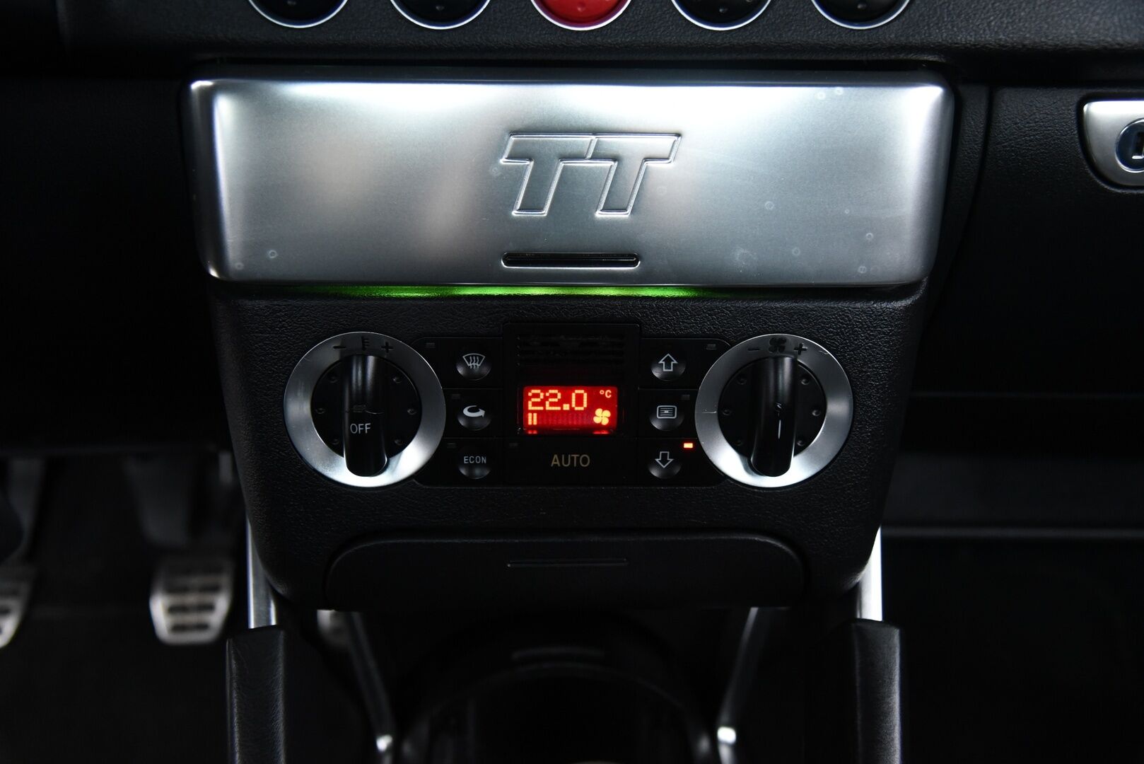 Audi TT 2000 Coupe 1,8 T quattro / Upea yksilö / YritysOutlet - Myydään vain yrityksille - YritysOutlet - Myydään vain yrityksille