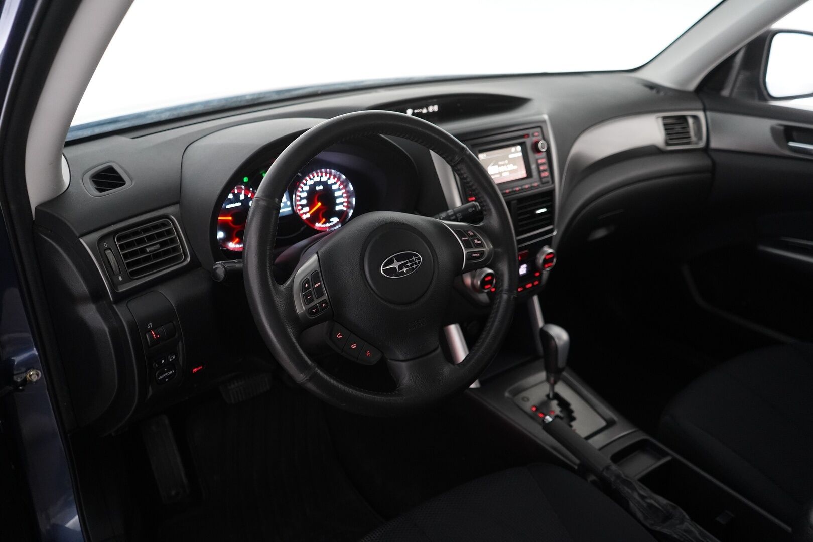 Subaru Forester 2012 2.0 XS WV AT *Vakkari / Koukku / Lohko / Ilmastointi* - Suomi-auto / Juuri katsastettu / Kahdet renkaat / Hyvät huollot