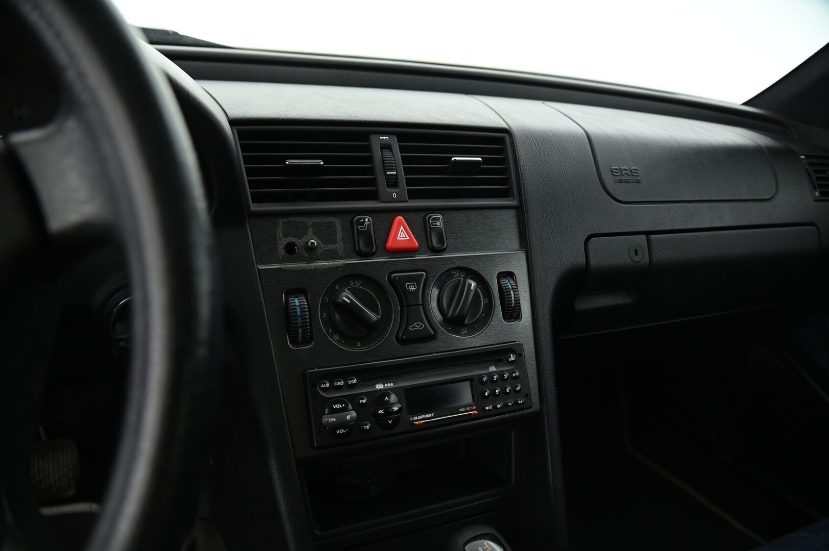 Mercedes-Benz C 1996 4D SEDAN C 230-AUTOMATIC-202023/269 *Myydään Huutokaupat.com*