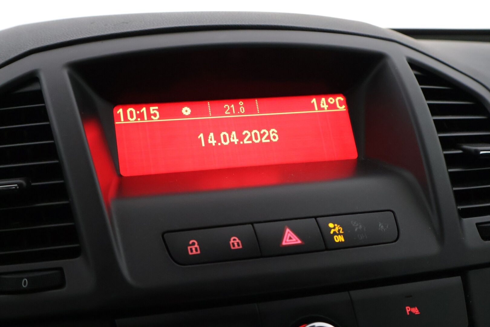 Opel Insignia 2012 5-ov Edition 2,0 CDTI ecoFLEX DPF 118kW AT6 BL**YritysOutlet - Myydään vain yrityksille - *2x erinomaiset renkaat / Lohko sisäpistokkeella / Vetokoukku / Vakkari / Suomi-auto*