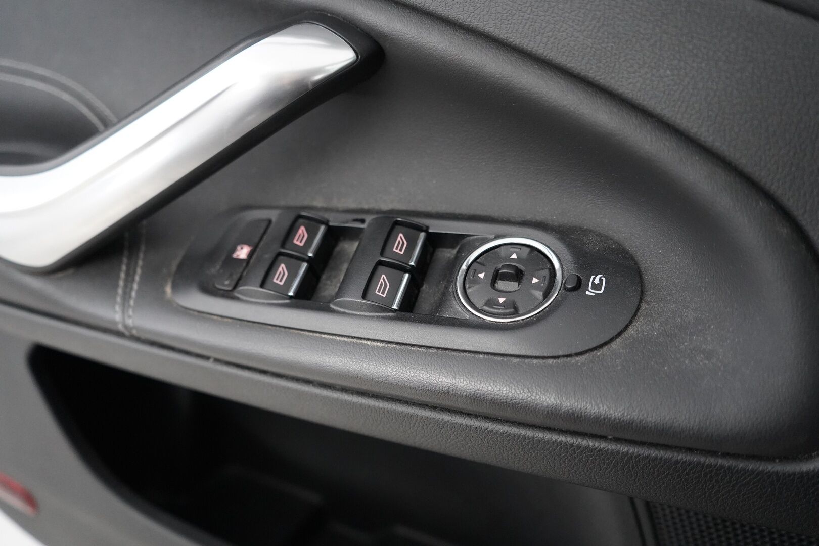 Ford Mondeo 2012 YritysOutlet - Myydään vain yrityksille - ACC | Webasto | Ilmastoidut nahat | Irrotettava vetokoukku | Kahdet renkaat alumiinivantein | Säntilliset huollot