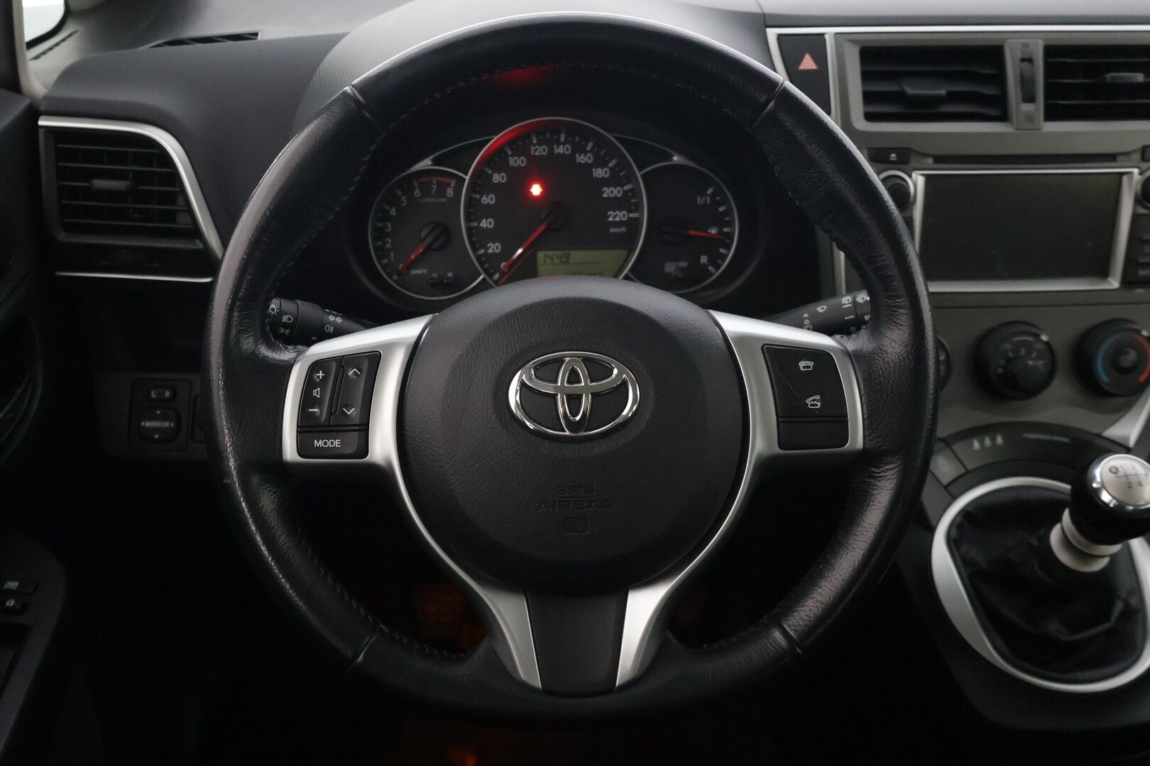 Toyota Verso-S 2011 1,33 Dual VVT-i Stop & Start Linea Sol *Suomi-auto / Kamera / Lohkolämmitin + sisäpistoke / Merkkihuollettu* - Todella siisti / Suomi-auto / Merkkikirja