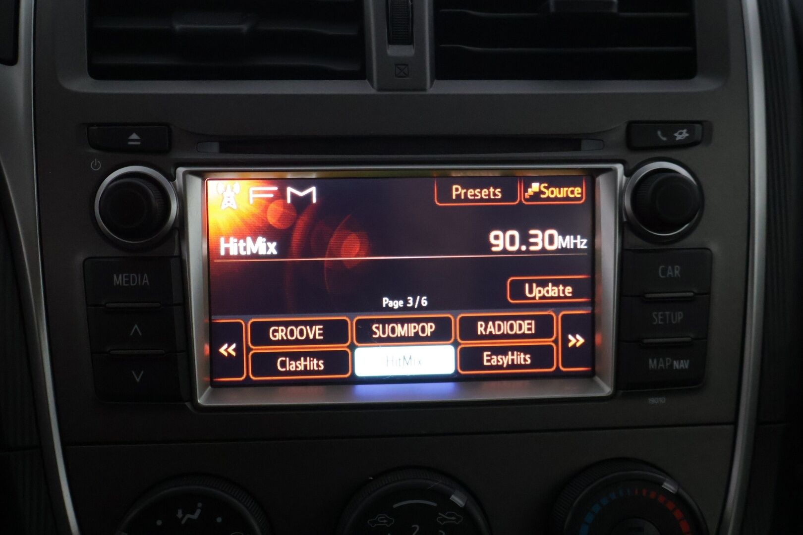 Toyota Verso-S 2011 1,33 Dual VVT-i Stop & Start Linea Sol *Suomi-auto / Kamera / Lohkolämmitin + sisäpistoke / Merkkihuollettu* - Todella siisti / Suomi-auto / Merkkikirja