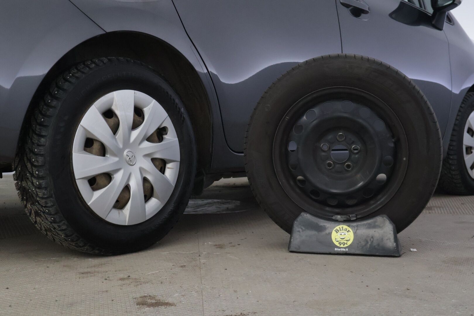 Toyota Verso-S 2011 1,33 Dual VVT-i Stop & Start Linea Sol *Suomi-auto / Kamera / Lohkolämmitin + sisäpistoke / Merkkihuollettu* - Todella siisti / Suomi-auto / Merkkikirja