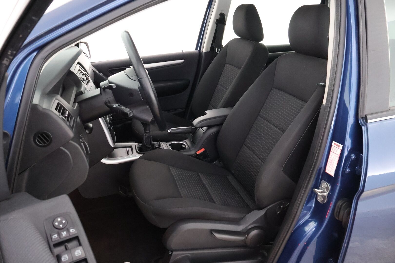 Mercedes-Benz B 2010 200 - Vakkari / Metalliväri / Ilmastointi / Merkkihuollot / Penkinlämmittimet / 2x Renkaat / Juuri tullut!