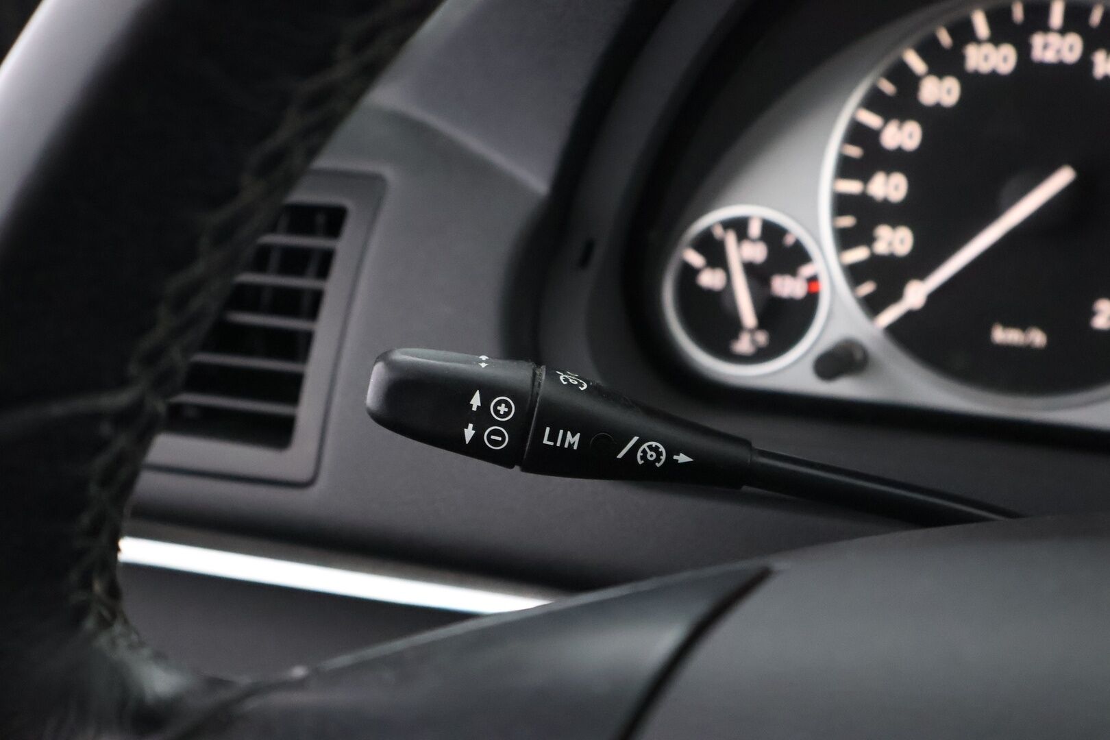 Mercedes-Benz B 2010 200 - Vakkari / Metalliväri / Ilmastointi / Merkkihuollot / Penkinlämmittimet / 2x Renkaat / Juuri tullut!