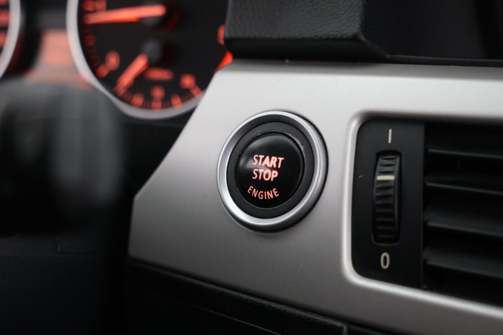 BMW 320 2008 E91 Touring */ Panoraama / Juuri katsastettu / Lohko /* *YritysOutlet, Myydään vain yrityksille!*