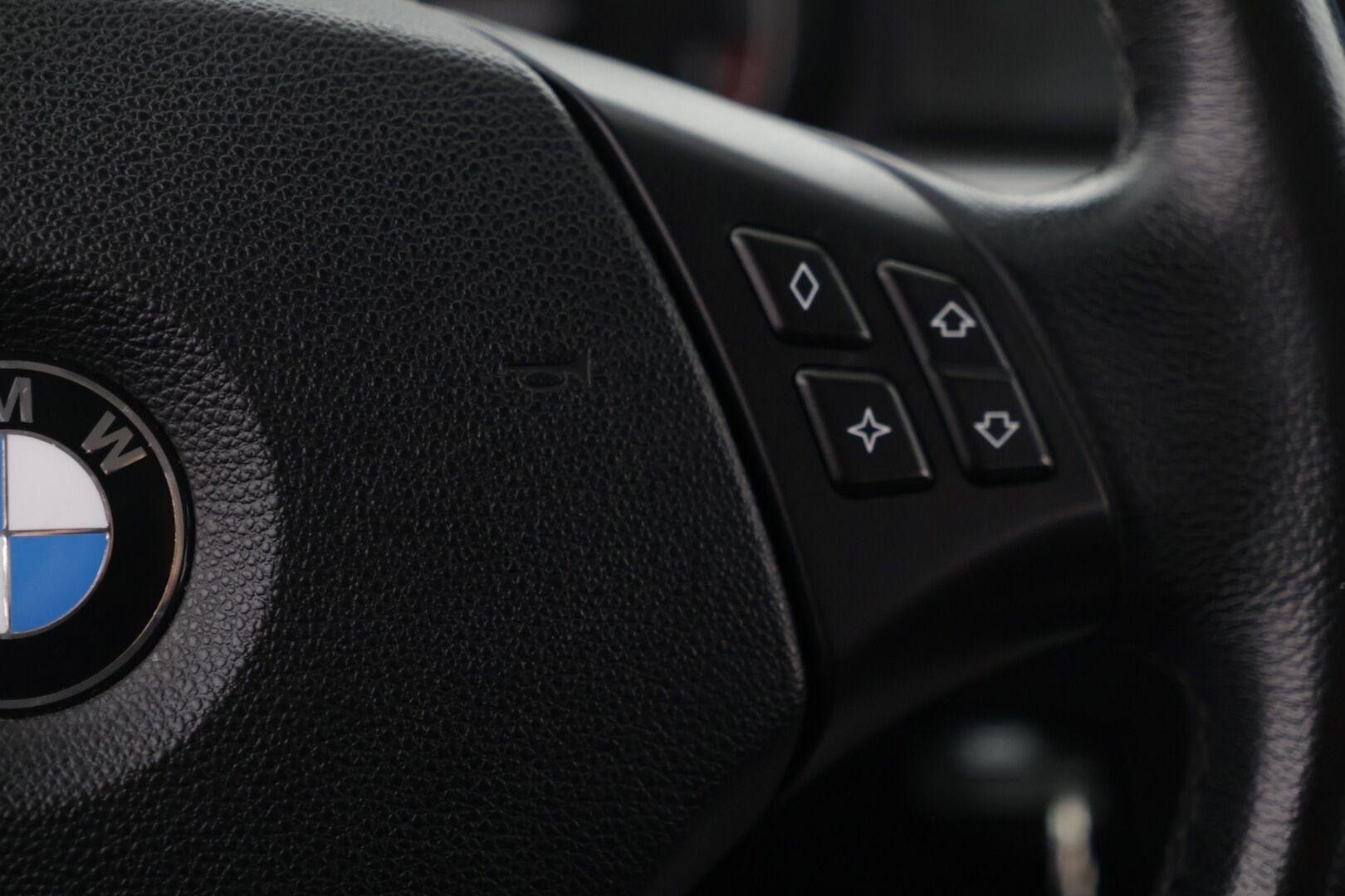 BMW 320 2008 E91 Touring */ Panoraama / Juuri katsastettu / Lohko /* *YritysOutlet, Myydään vain yrityksille!*