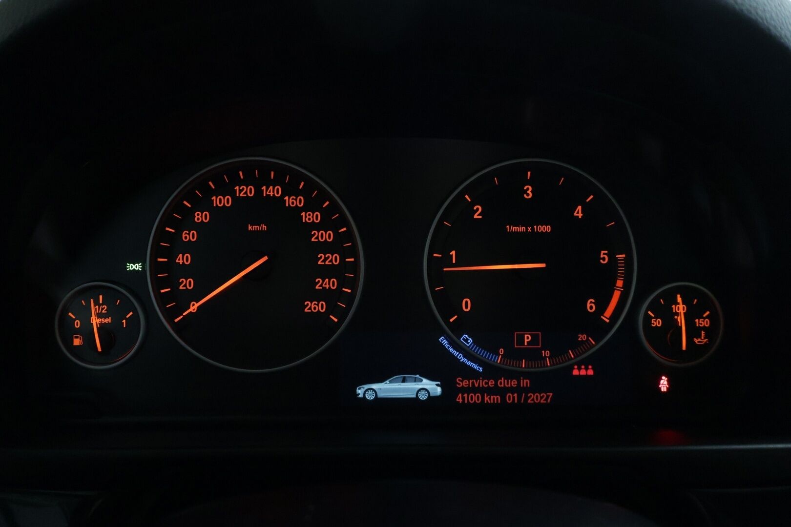 BMW 520 2012 TwinPower Turbo A F10 Sedan Business* Lohkolämmitin / Vakkari / Vaaleet sporttinahat / Tutkat eteen ja taakse * - * Suomi-auto hyvällä pidolla ollut * - HULLU BLACKWEEK KORKOTARJOUS 2,49%