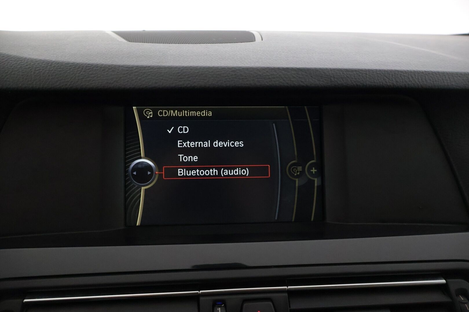 BMW 520 2012 TwinPower Turbo A F10 Sedan Business* Lohkolämmitin / Vakkari / Vaaleet sporttinahat / Tutkat eteen ja taakse * - * Suomi-auto hyvällä pidolla ollut * - HULLU BLACKWEEK KORKOTARJOUS 2,49%