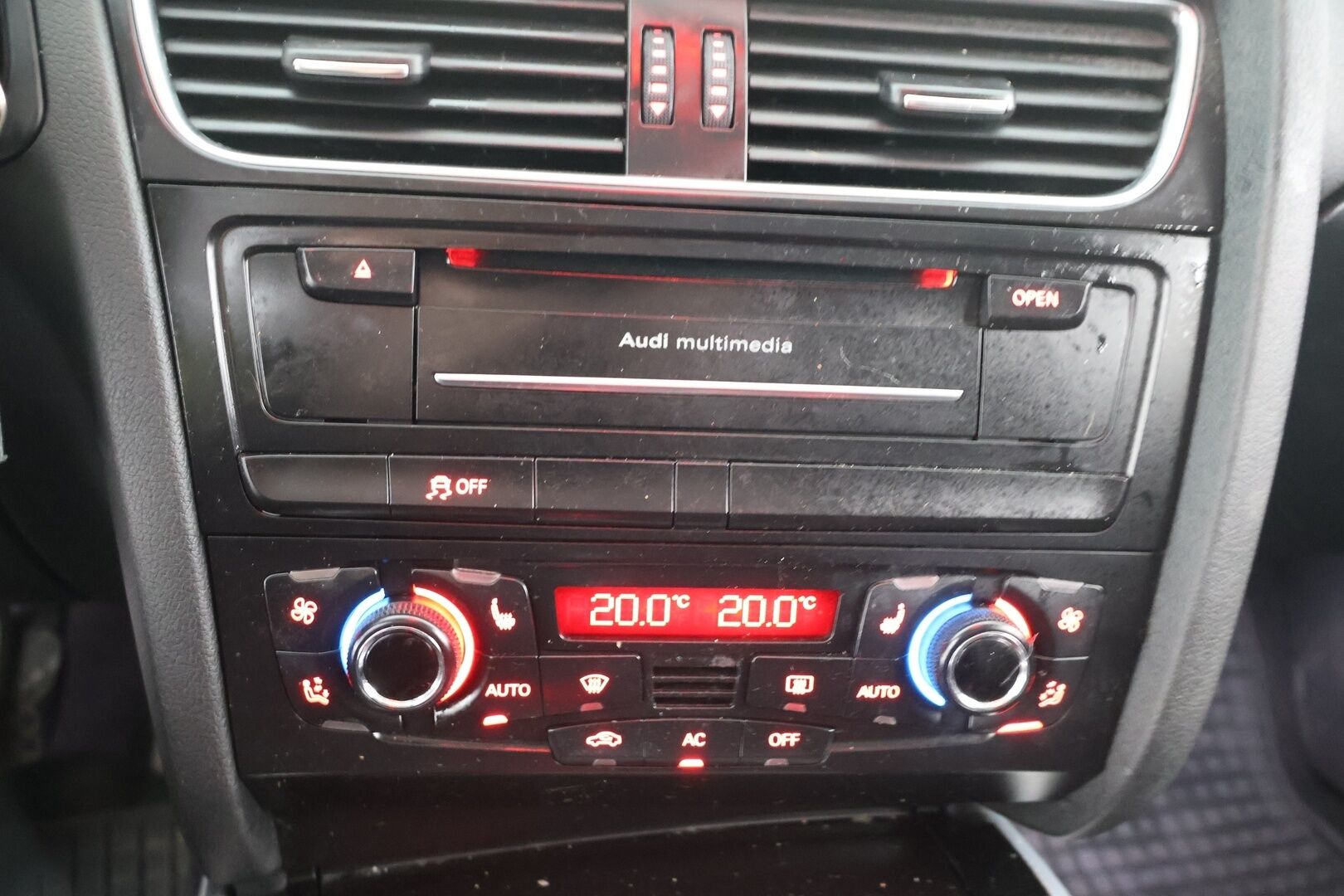 Audi A4 2011 Avant 2,0 TDI 105 kW multitronic / YritysOutlet - Myydään vain yrityksille - YritysOutlet - Myydään vain yrityksille / Tulossa myyntiin!