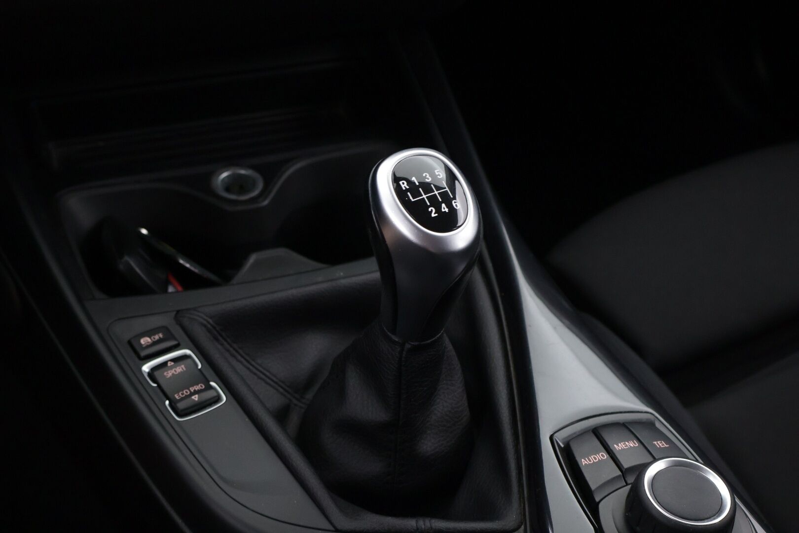 BMW 116 2012 F20 TwinPower Turbo Business - Suomiauto | Vetokoukku | Jakoketju vaihdettu | Sporttipenkit | Xenon | Metalliväri | Juuri tullut Tampereelle!