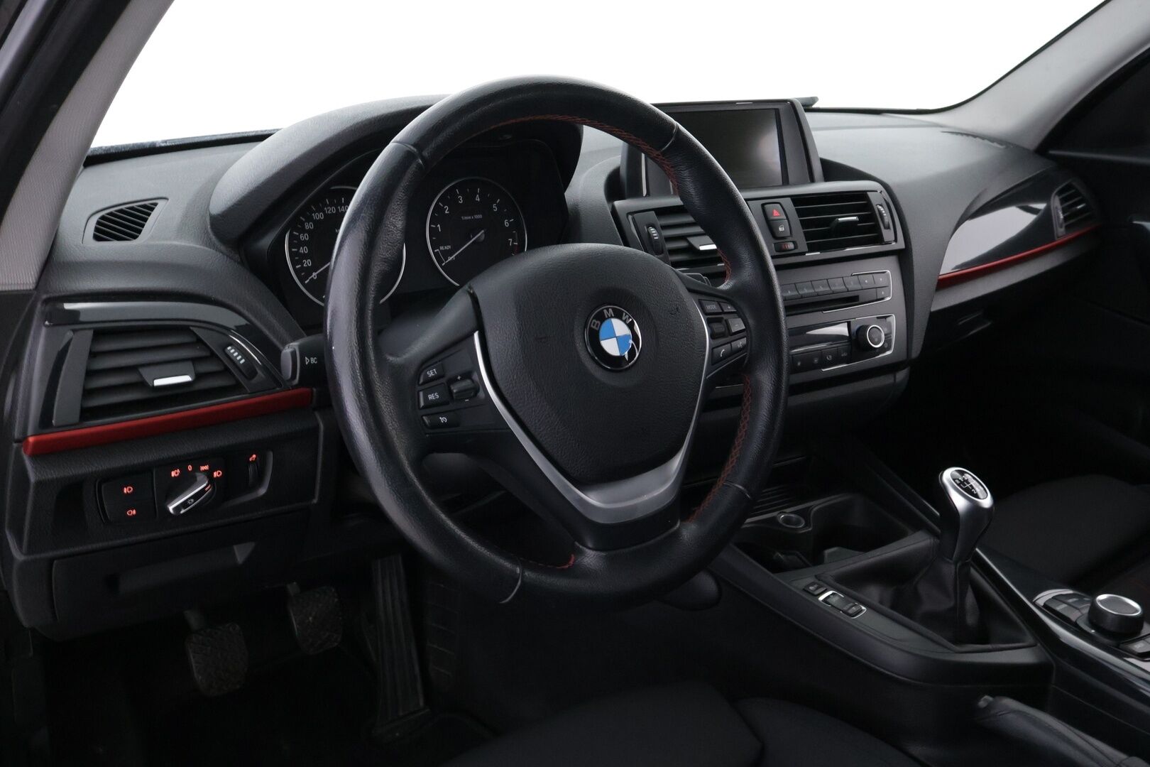 BMW 116 2012 F20 TwinPower Turbo Business - Suomiauto | Vetokoukku | Jakoketju vaihdettu | Sporttipenkit | Xenon | Metalliväri | Juuri tullut Tampereelle!