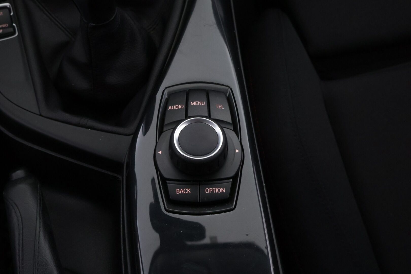 BMW 116 2012 F20 TwinPower Turbo Business - Suomiauto | Vetokoukku | Jakoketju vaihdettu | Sporttipenkit | Xenon | Metalliväri | Juuri tullut Tampereelle!