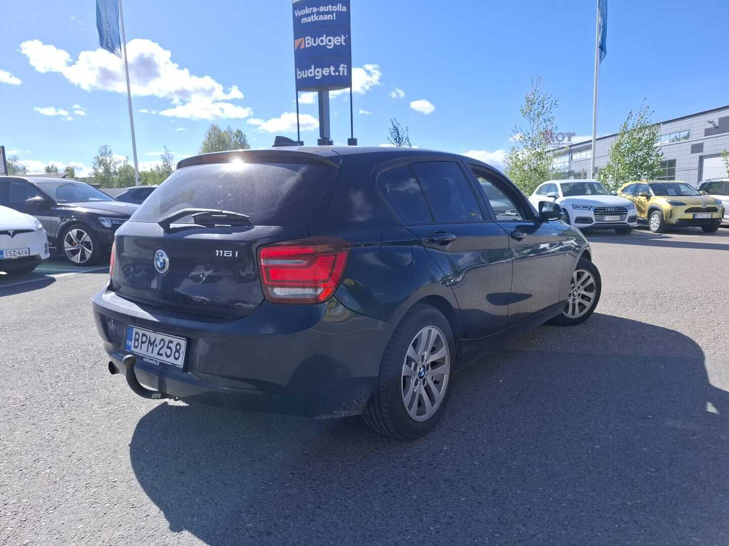 BMW 116 2012 F20 TwinPower Turbo Business - Suomi-auto | Koukku | Xenon-ajovalot | Sport-penkit | Vakkari | Jakoketju vaihdettu!
