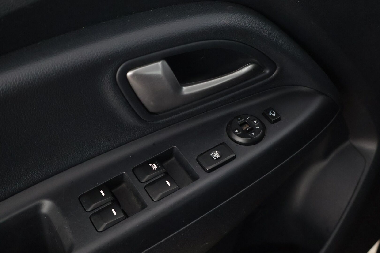 Kia Rio 2012 1,4 ISG EX 5D EcoDynamics - * Ratinlämmitin / Peruutustutkat / 2x Renkaat / Ilmastointi *