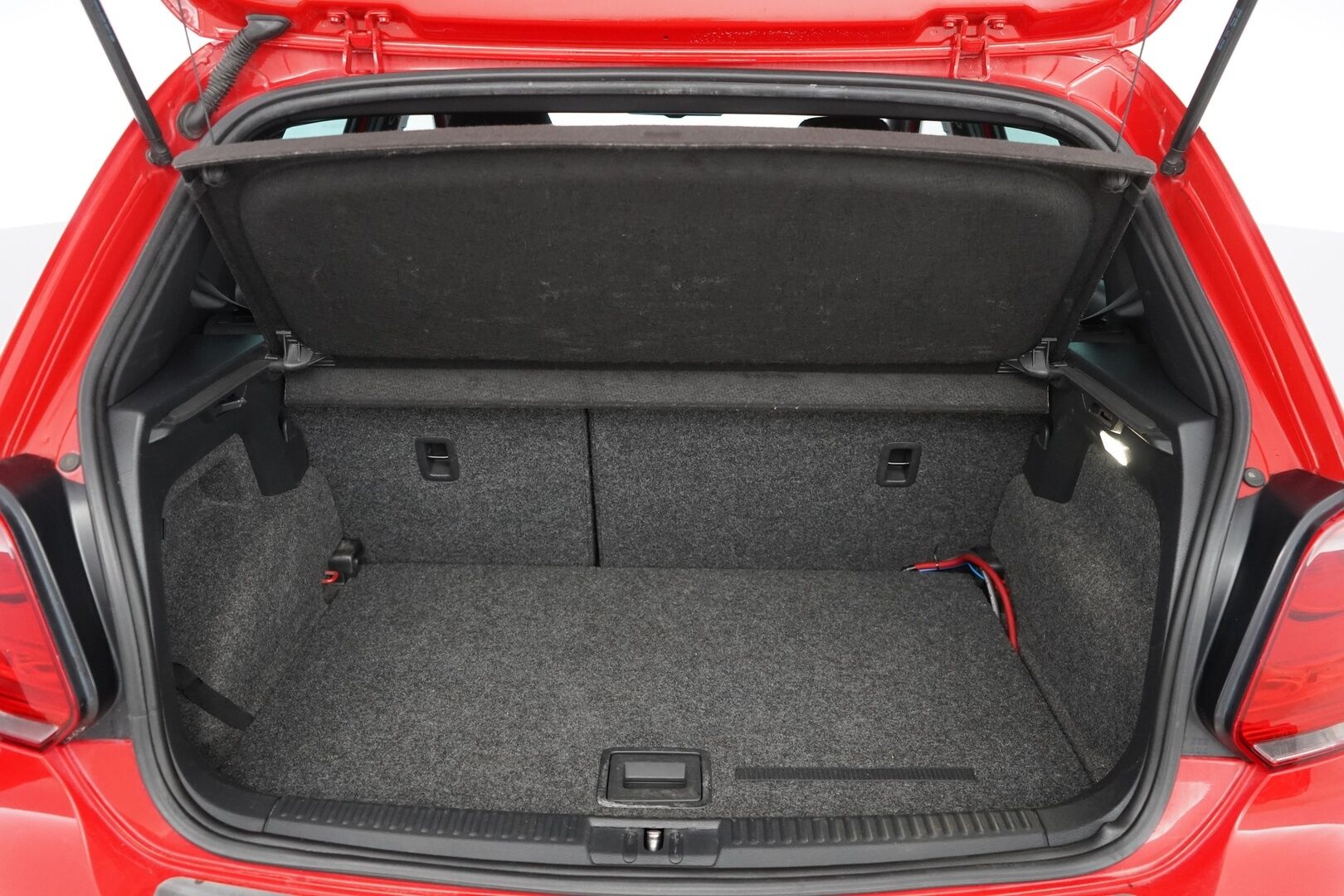 Volkswagen Polo 2012 GTI 1,4 TSI 132 kW (180 hv) DSG-automaatti 4-ov. *Lohko / Xenon / P-Tutka / Apple Carplay & AndroidAuto* - Ketju vaihdettu 145tkm / Kahdet renkaat vanteilla / Suomi-auto