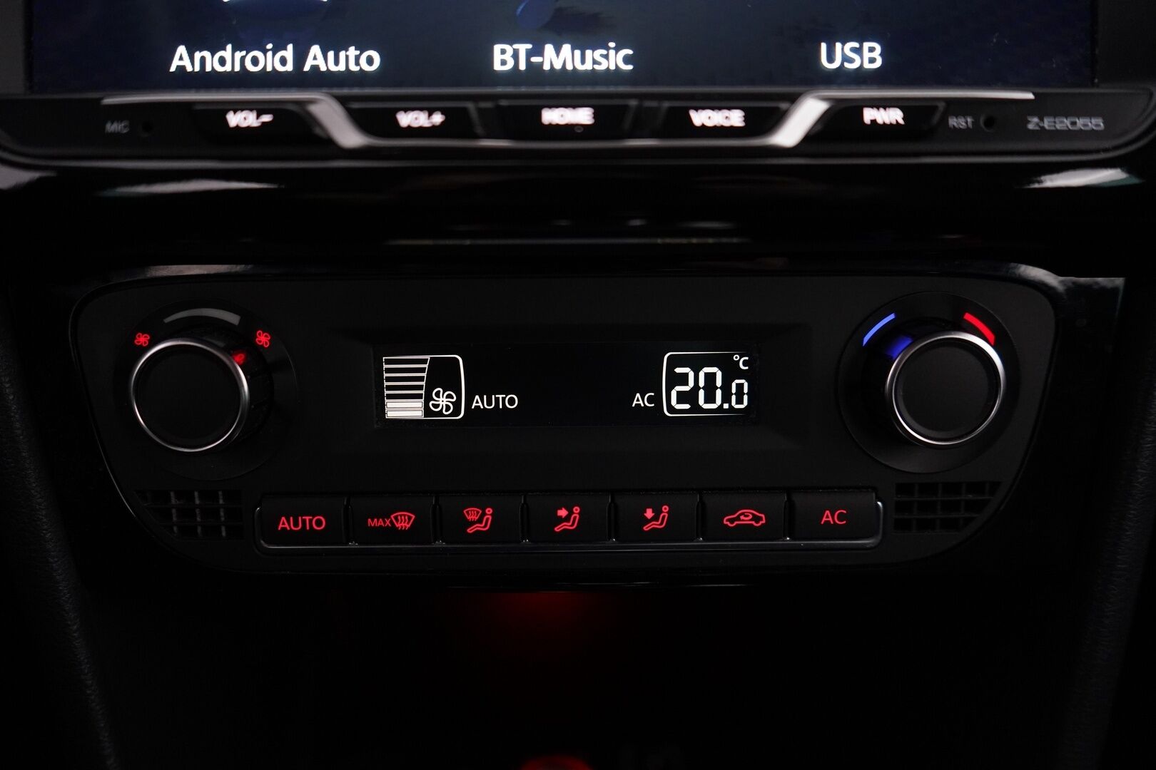 Volkswagen Polo 2012 GTI 1,4 TSI 132 kW (180 hv) DSG-automaatti 4-ov. *Lohko / Xenon / P-Tutka / Apple Carplay & AndroidAuto* - Ketju vaihdettu 145tkm / Kahdet renkaat vanteilla / Suomi-auto