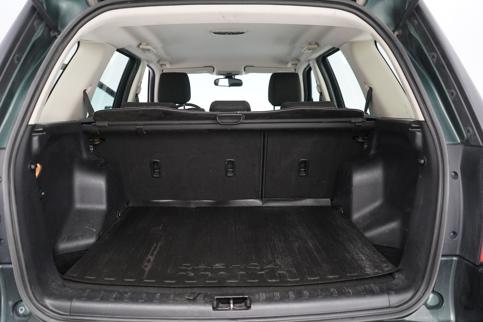 Land Rover Freelander 2012 2 2,2 TD4 S Aut - Suomi- auto | Webasto | Koukku | Alpine Sound System | Kahdet renkaat aluvantein | Seuraava katsastus 05.2027!