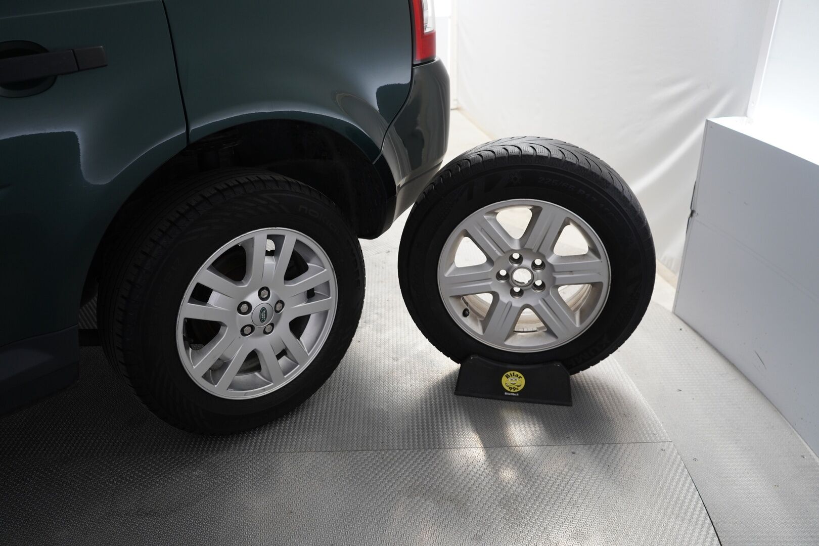 Land Rover Freelander 2012 2 2,2 TD4 S Aut - Suomi- auto | Webasto | Koukku | Alpine Sound System | Kahdet renkaat aluvantein | Seuraava katsastus 05.2027!