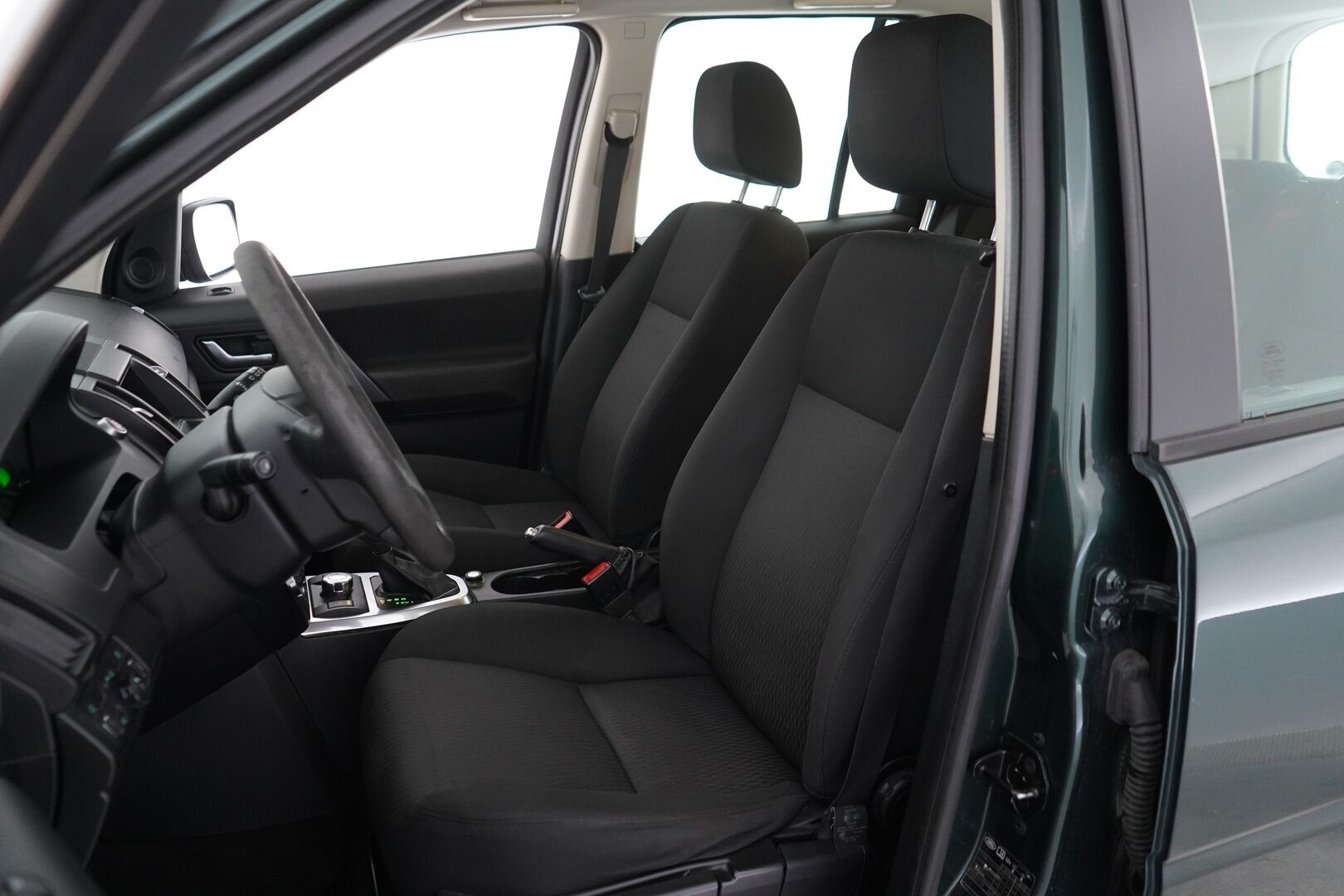 Land Rover Freelander 2012 2 2,2 TD4 S Aut - Suomi- auto | Webasto | Koukku | Alpine Sound System | Kahdet renkaat aluvantein | Seuraava katsastus 05.2027!