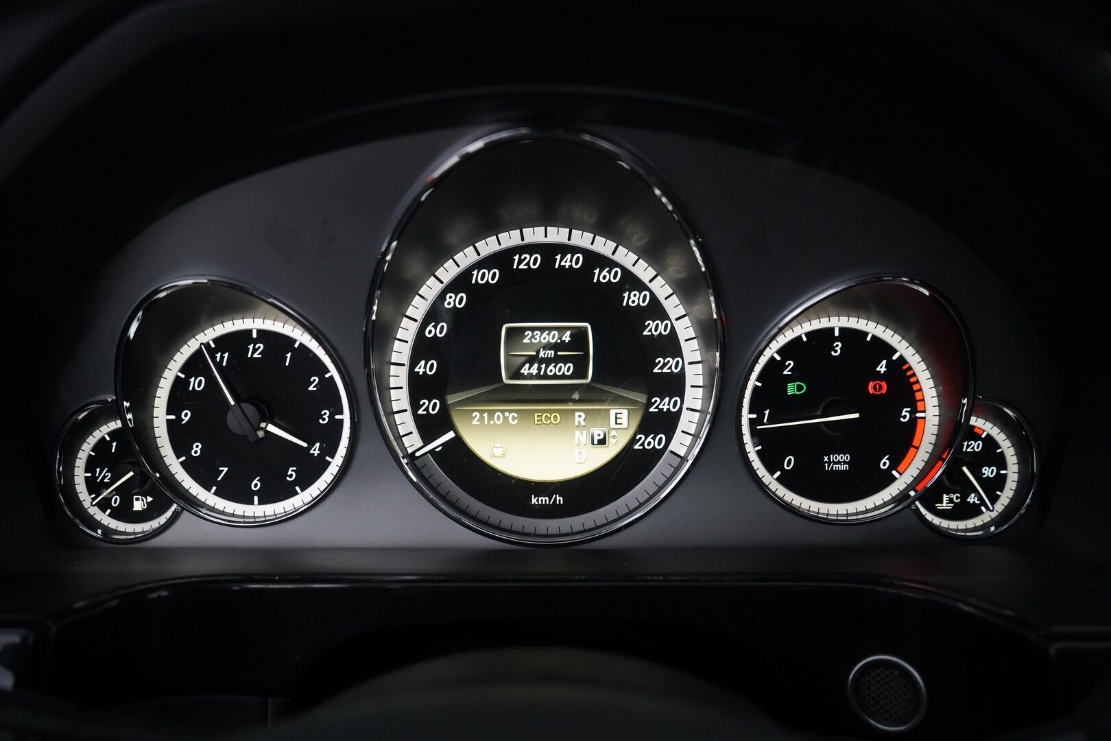 Mercedes-Benz E 2012 220 CDI BE A Premium Business *Yritys Outlet- Myydään vain yrityksille!* - Yritys Outlet- Myydään vain yrityksille | Webasto | Sähköinen koukku | Nahat | Osasähkö | Tutkat | Kahdet renkaat alumiinivantein | Siisti