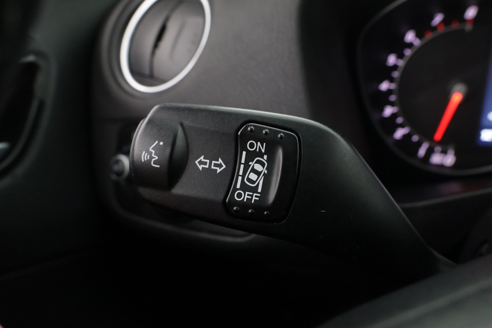 Ford Mondeo 2013 1,6 EcoBoost 160 hv Titanium M6 5-ovinen - | Myynnissä Huutokaupat.com | Vakionopeudensäädin | Kaistavahti | Lohkolämmitin | Lämmitettävä tuulilasi & etupenkit | Kuolleenkulman varoitin | 