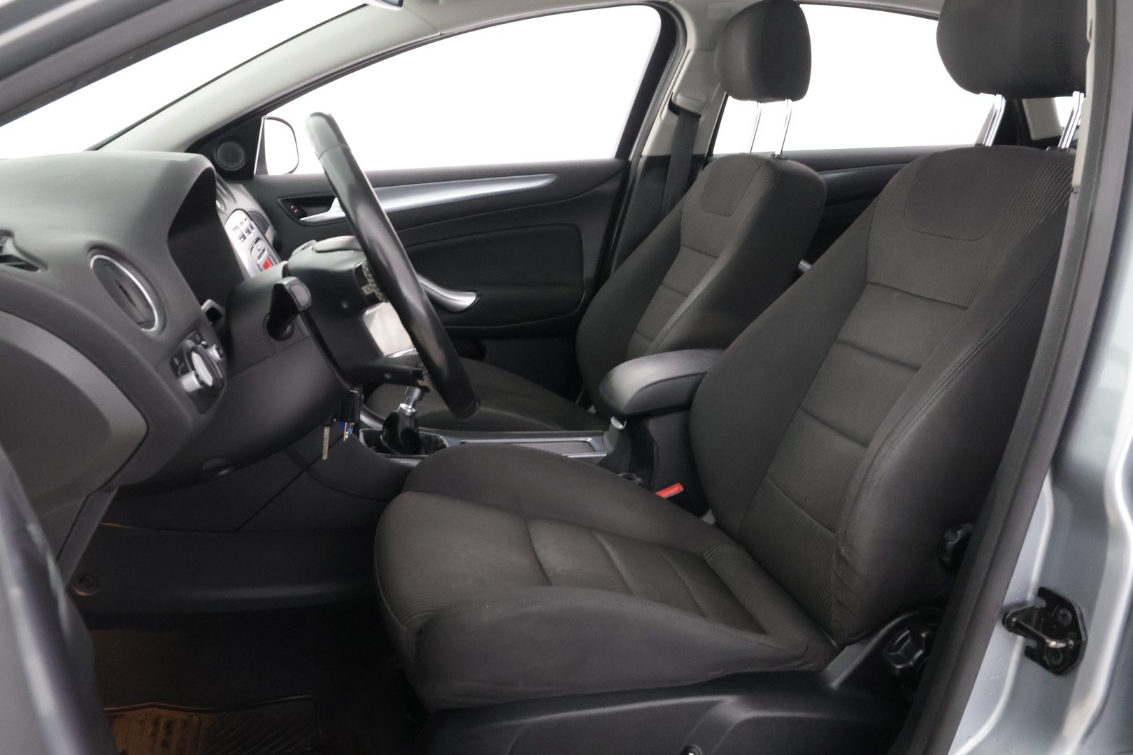 Ford Mondeo 2013 1,6 EcoBoost 160 hv Titanium M6 5-ovinen - | Myynnissä Huutokaupat.com | Vakionopeudensäädin | Kaistavahti | Lohkolämmitin | Lämmitettävä tuulilasi & etupenkit | Kuolleenkulman varoitin | 