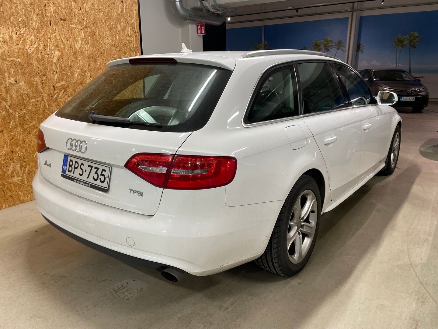 Audi A4 2013 Avant LE 1,8 TFSI 125 kW - | Vakkari | Navi | Lohko | S-Luukku | Kahdet hyvät renkaat | Hyvin huollettu | Kytkin ja vauhtipyörä uusittu 2025 | 