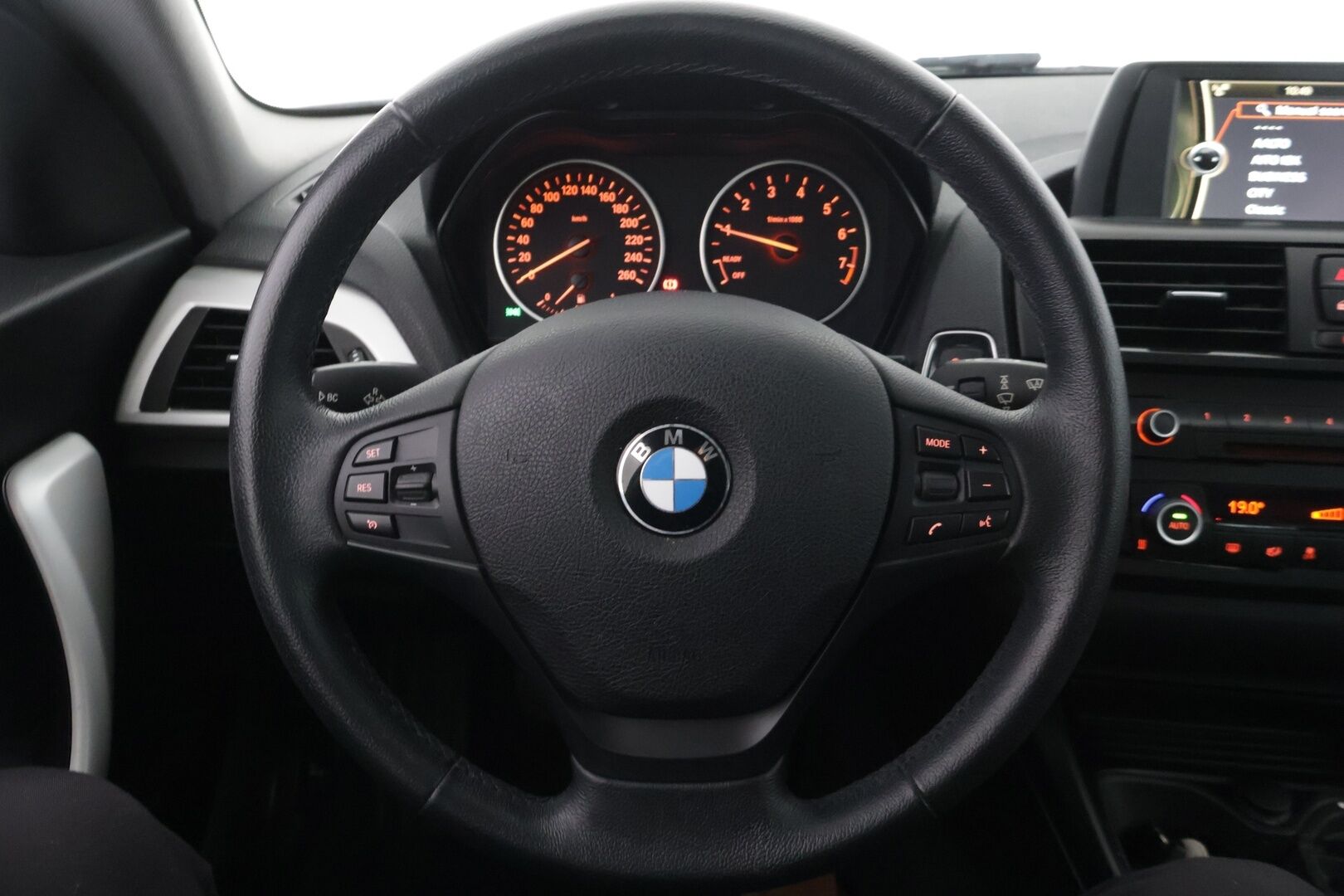 BMW 114 2013 F21 TwinPower Turbo Business *YritysOutlet - Myydään vain yrityksille* - YritysOutlet - Myydään vain yrityksille